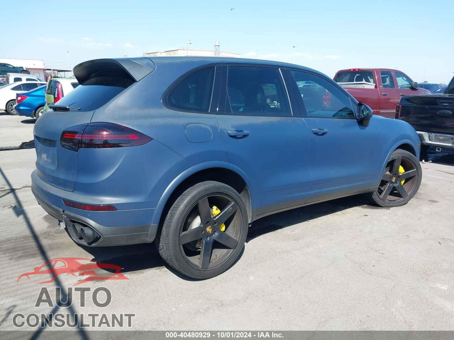 PORSCHE CAYENNE 2018 - WP1AA2A2XJKA04400