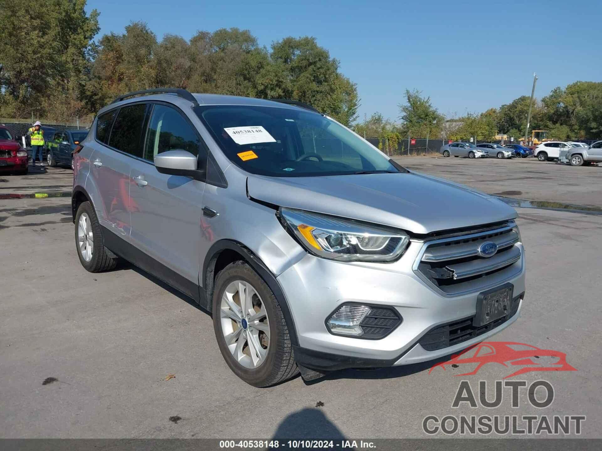 FORD ESCAPE 2017 - 1FMCU0GDXHUB99519
