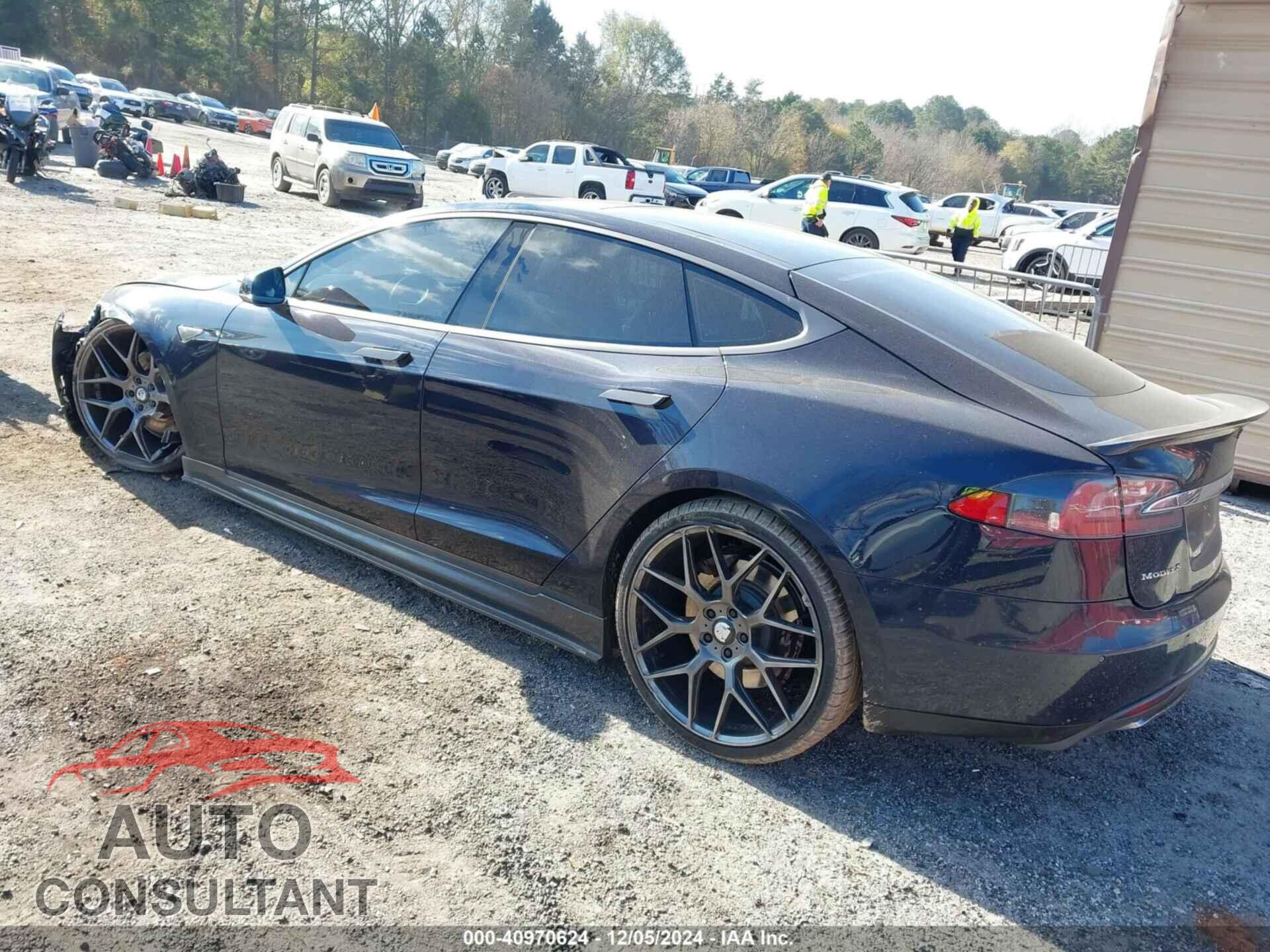 TESLA MODEL S 2015 - 5YJSA4H47FF083005