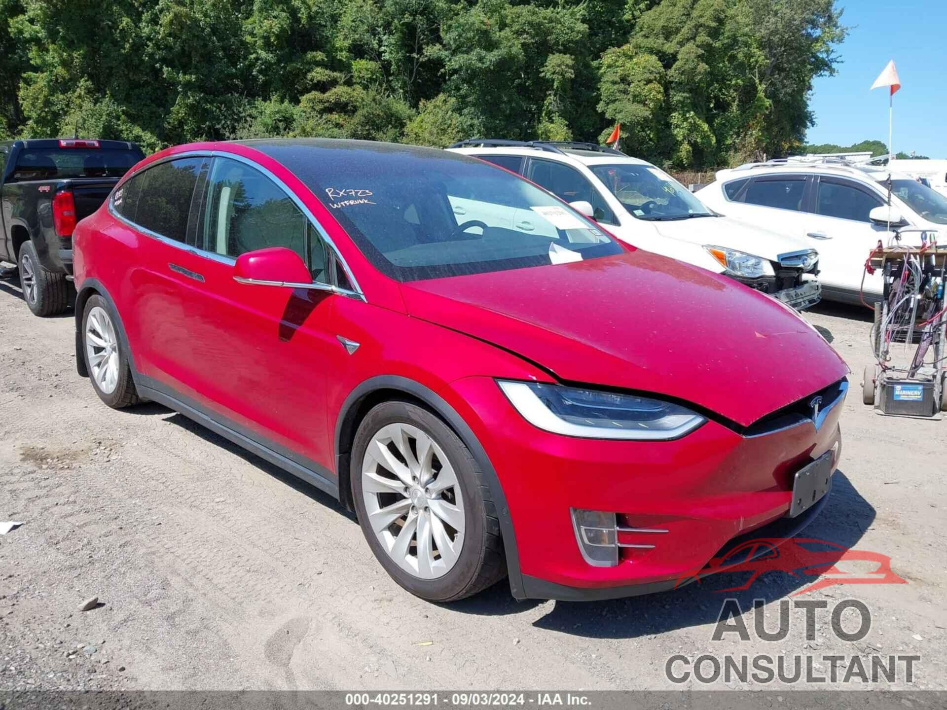 TESLA MODEL X 2018 - 5YJXCDE22JF125723