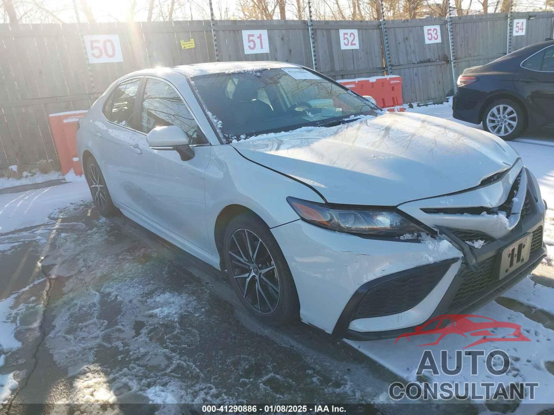 TOYOTA CAMRY 2022 - 4T1G11AK1NU070765