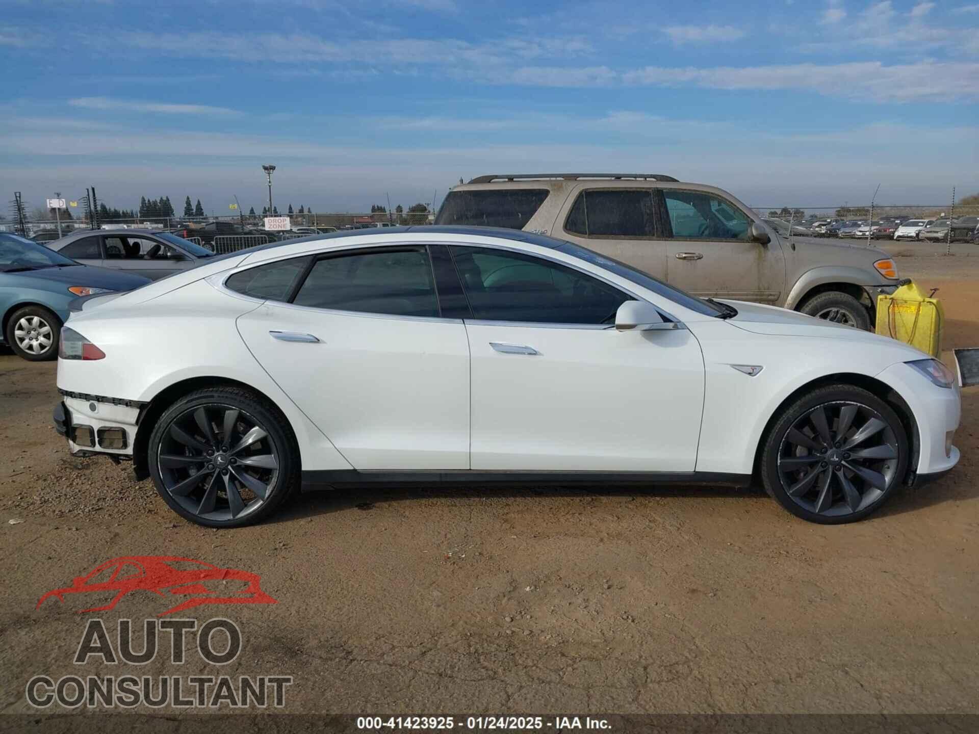 TESLA MODEL S 2012 - 5YJSA1DP7CFS01032