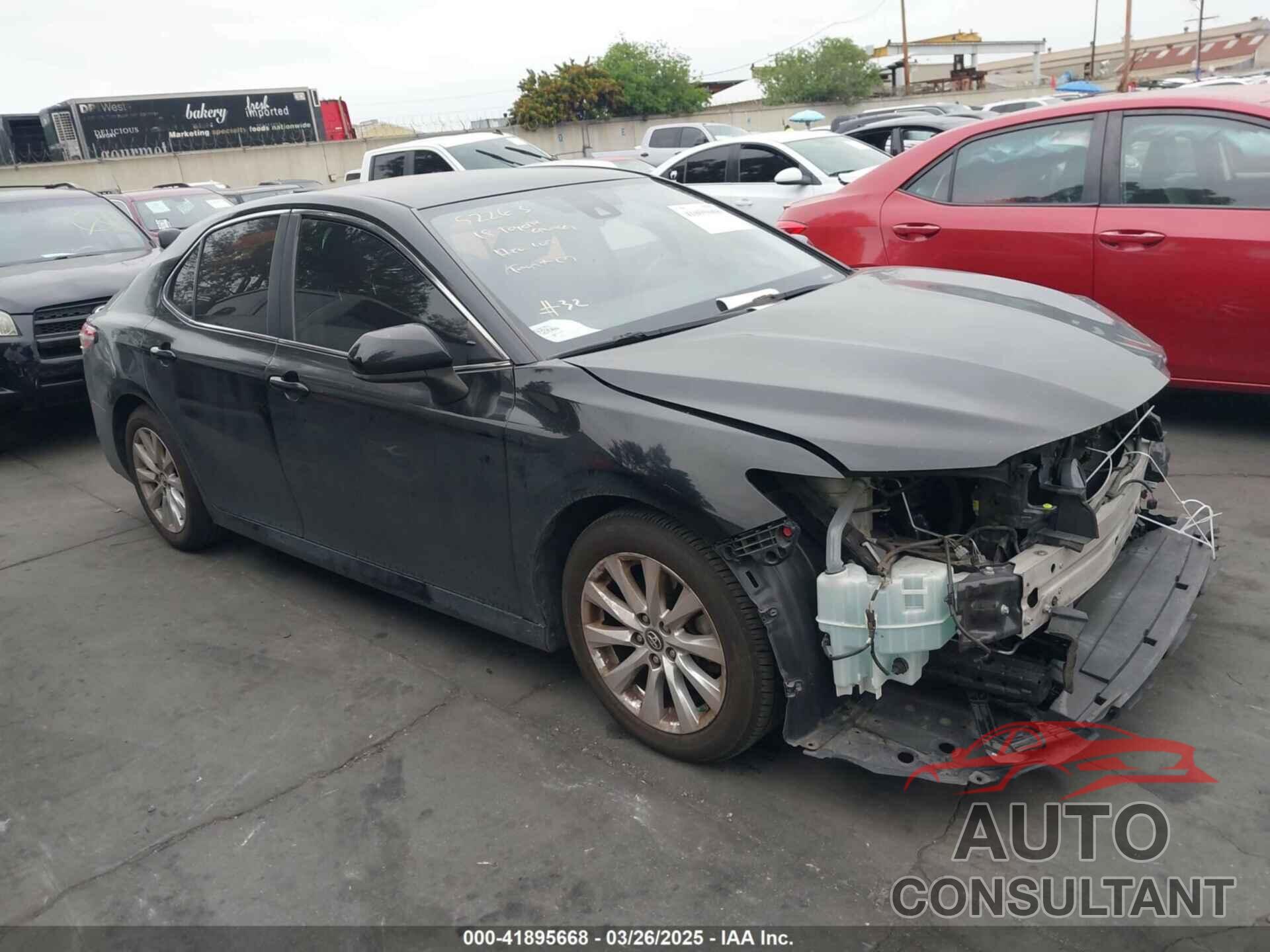 TOYOTA CAMRY 2018 - 4T1B11HK4JU509323