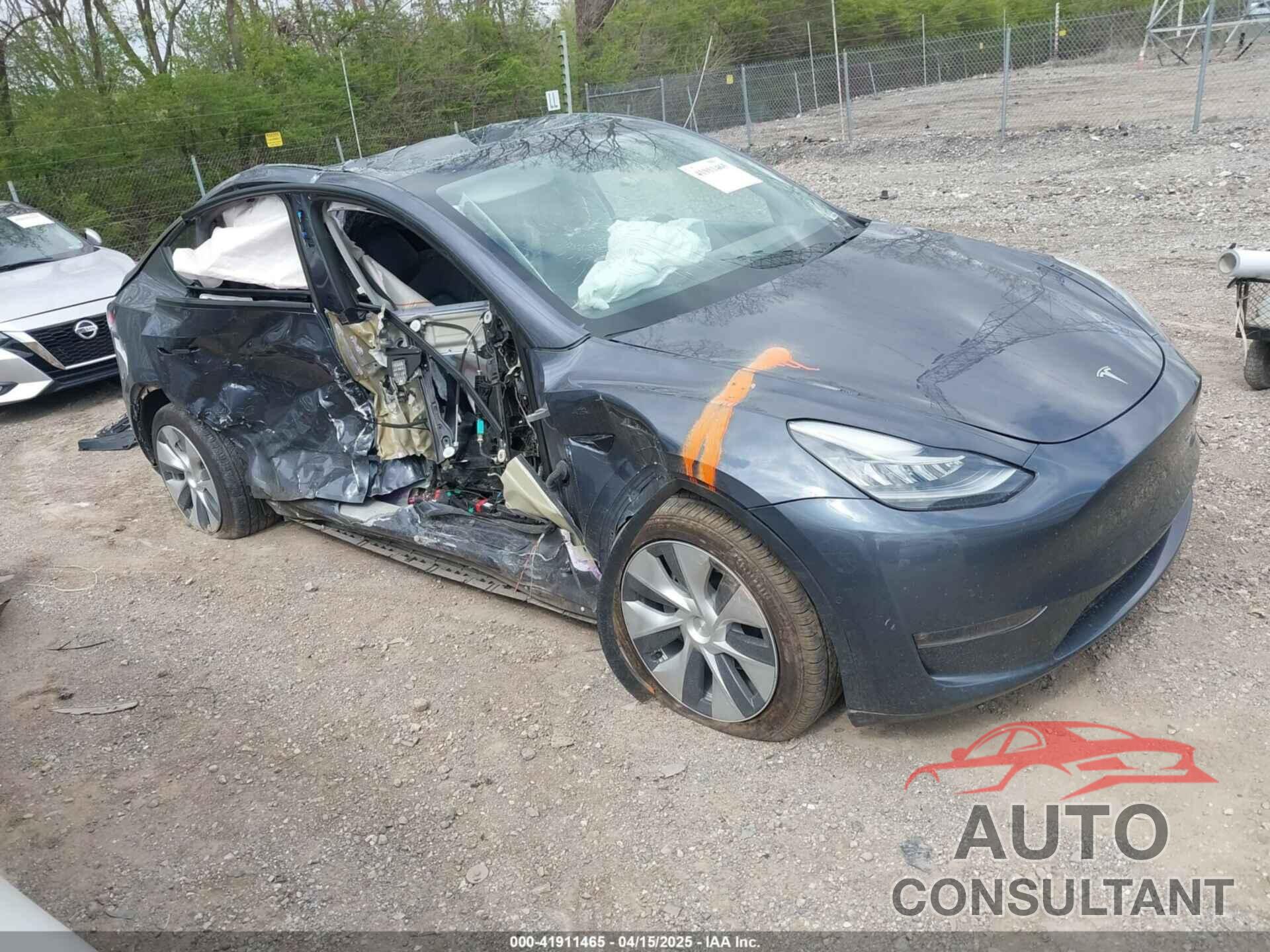 TESLA MODEL Y 2022 - 7SAYGAEE9NF428833