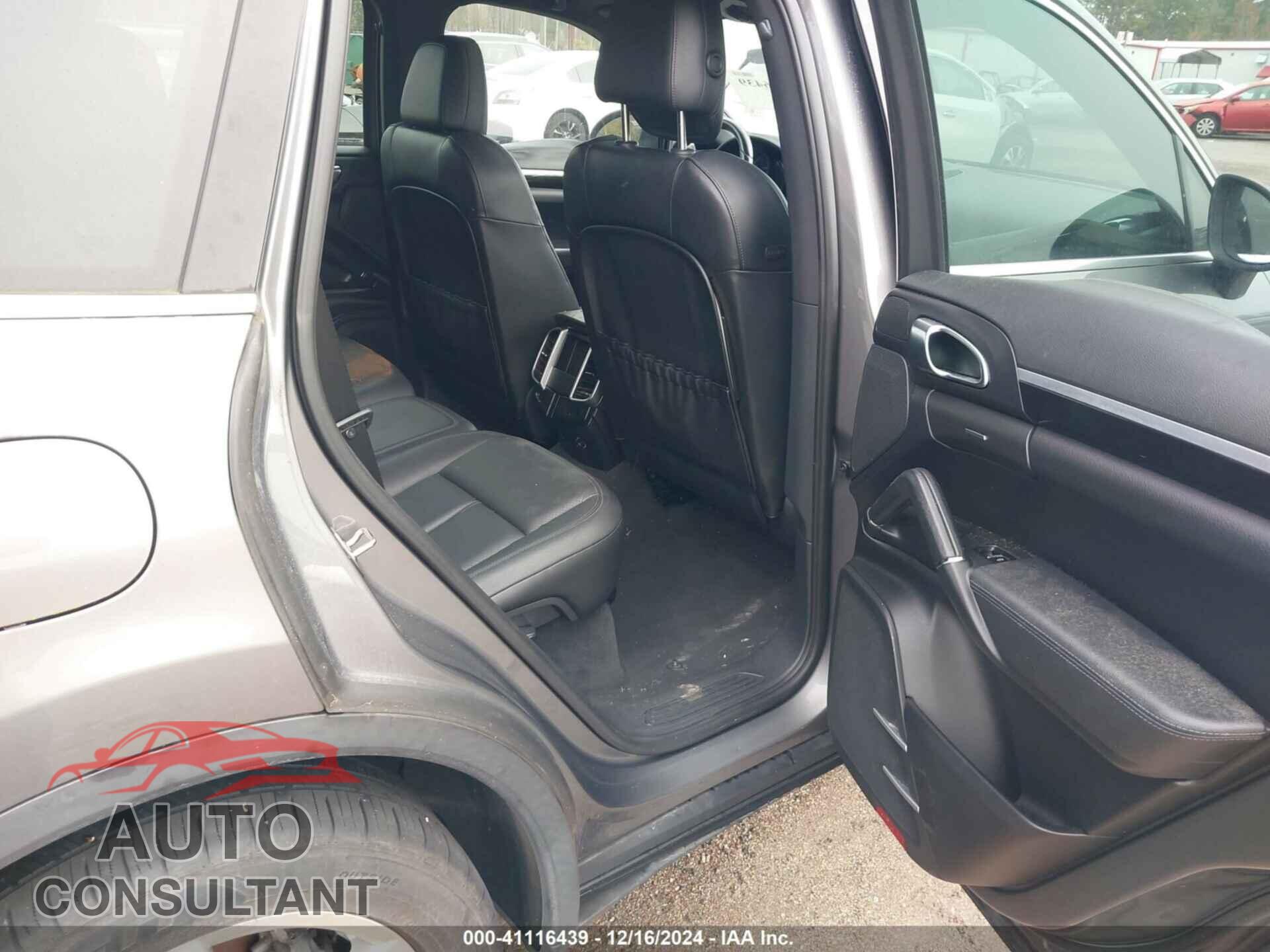 PORSCHE CAYENNE 2012 - WP1AA2A25CLA11980