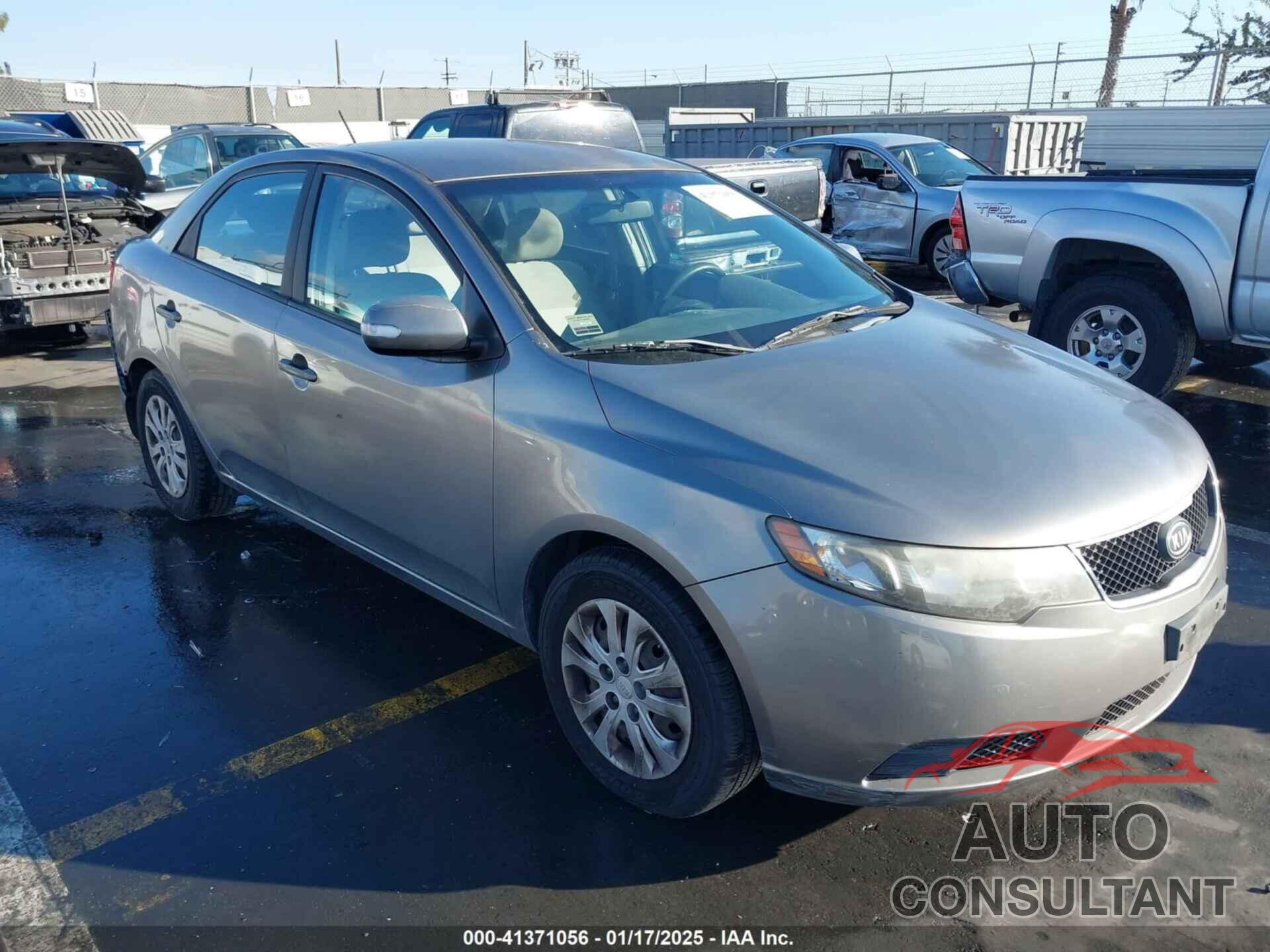 KIA FORTE 2010 - KNAFU4A23A5055405