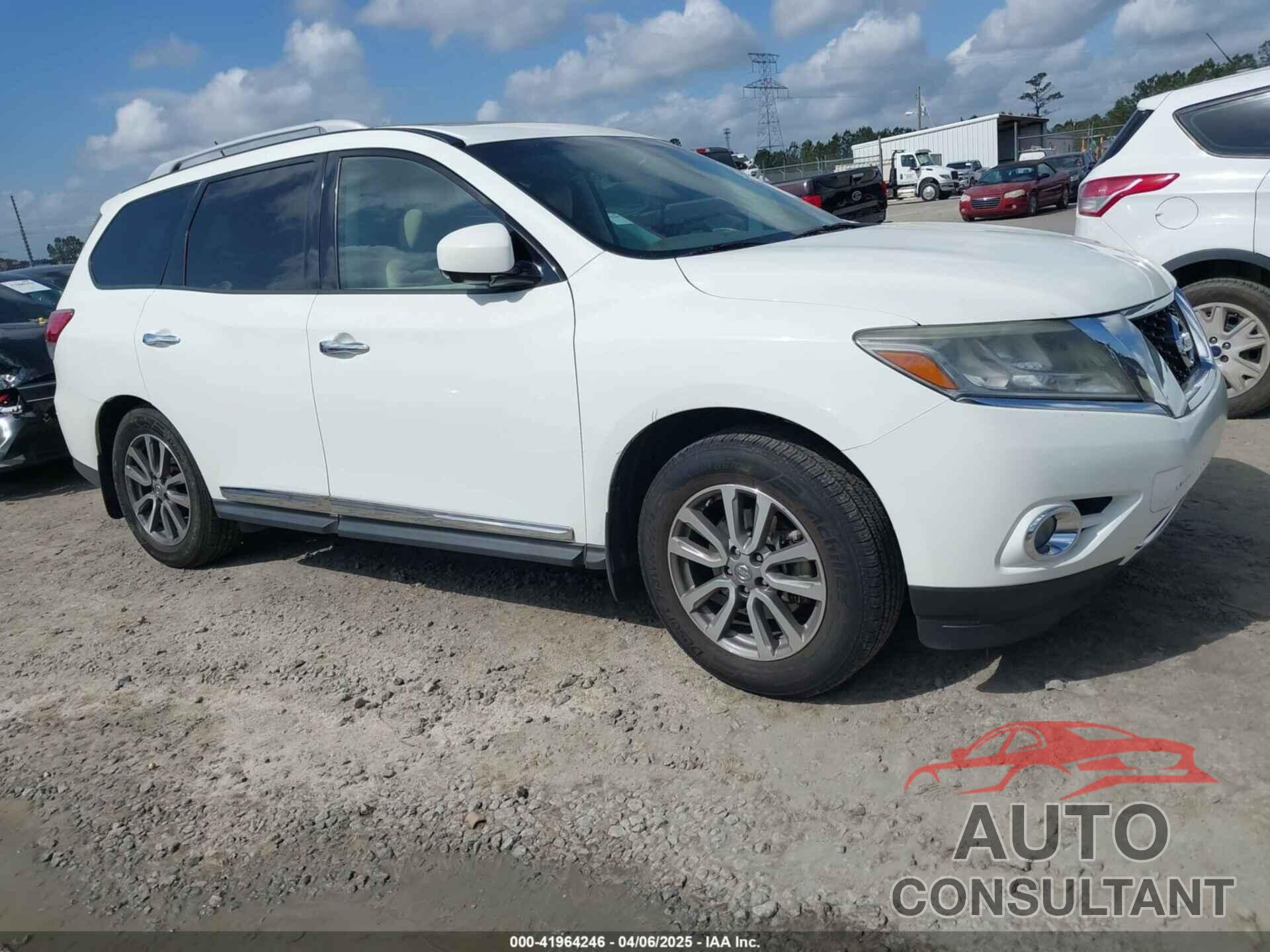 NISSAN PATHFINDER 2015 - 5N1AR2MN1FC683292
