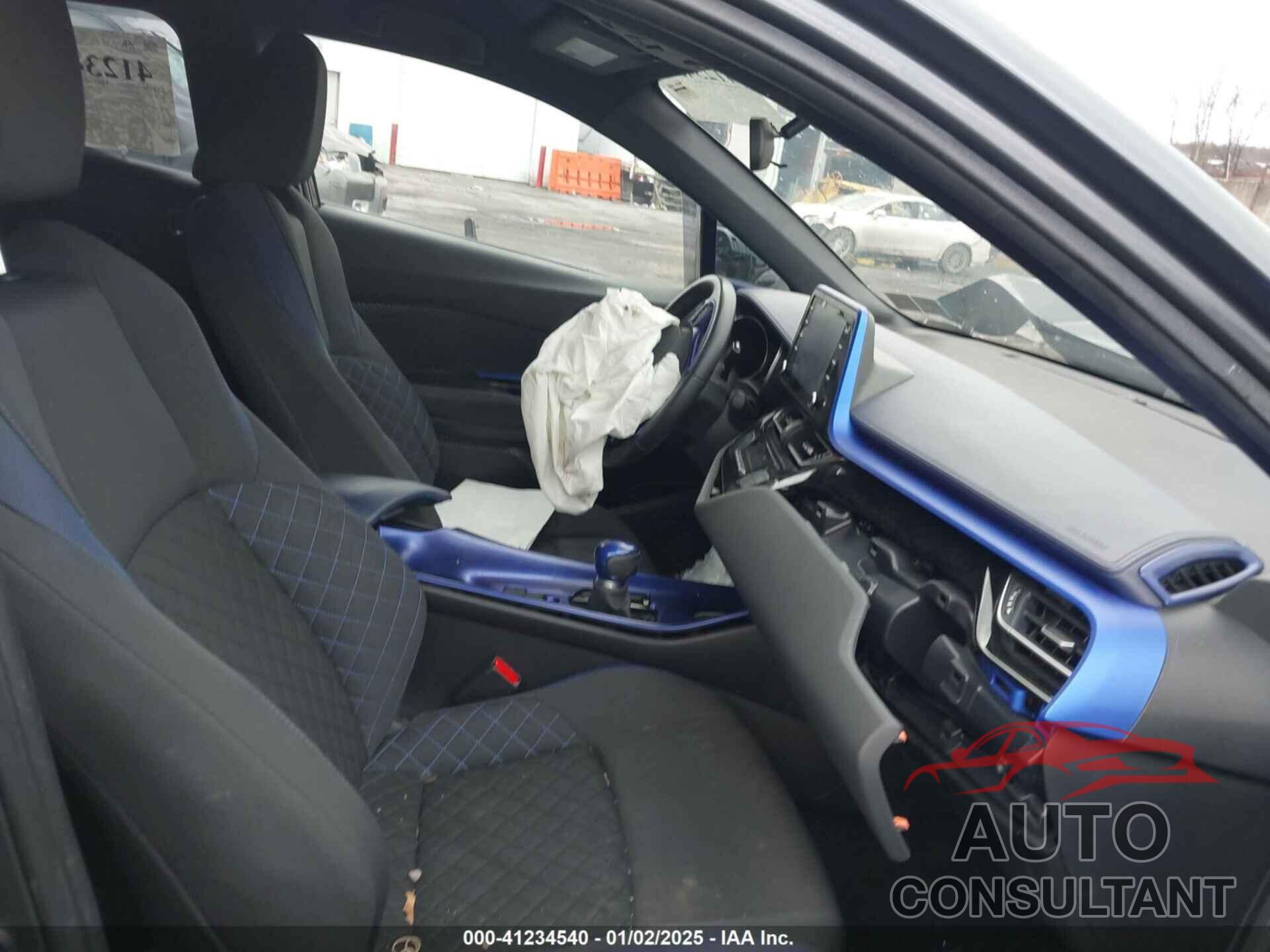 TOYOTA C-HR 2020 - NMTKHMBX7LR104438