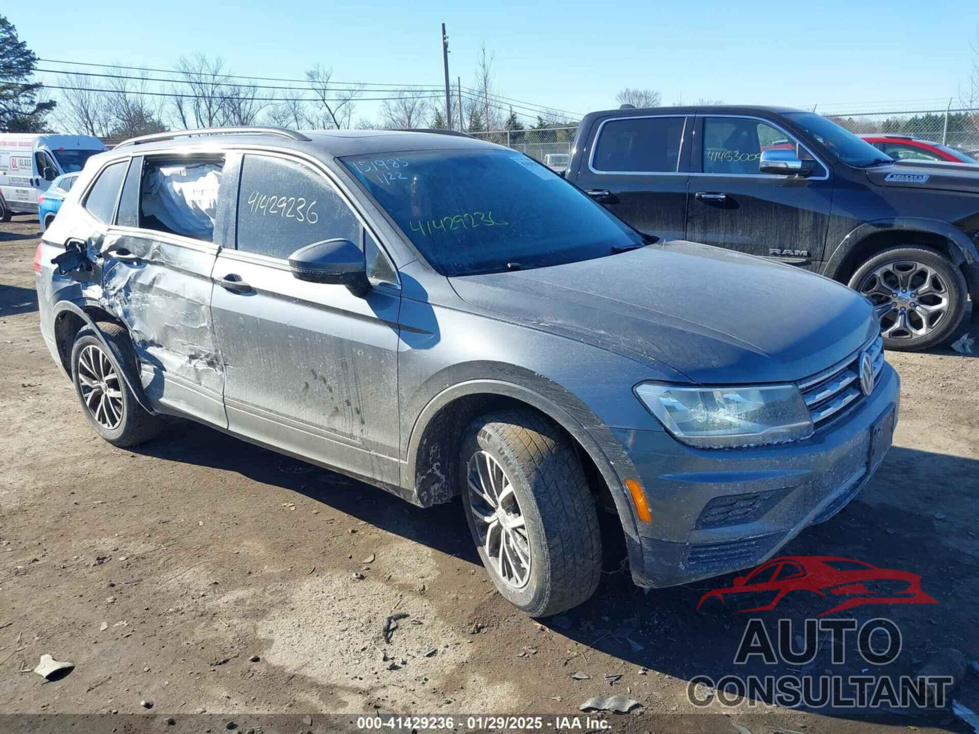 VOLKSWAGEN TIGUAN 2019 - 3VV2B7AX4KM013634