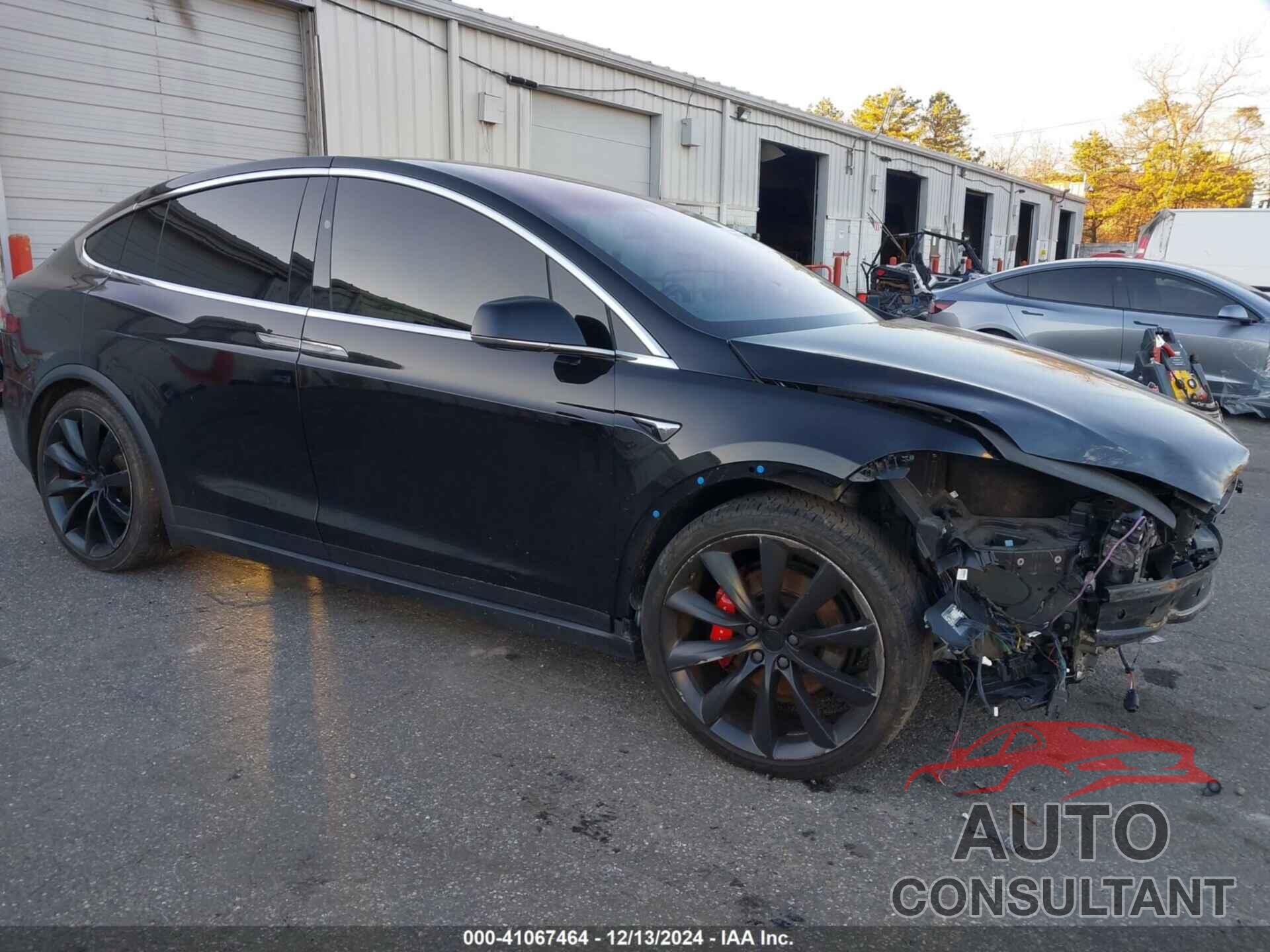 TESLA MODEL X 2020 - 5YJXCAE43LF233836