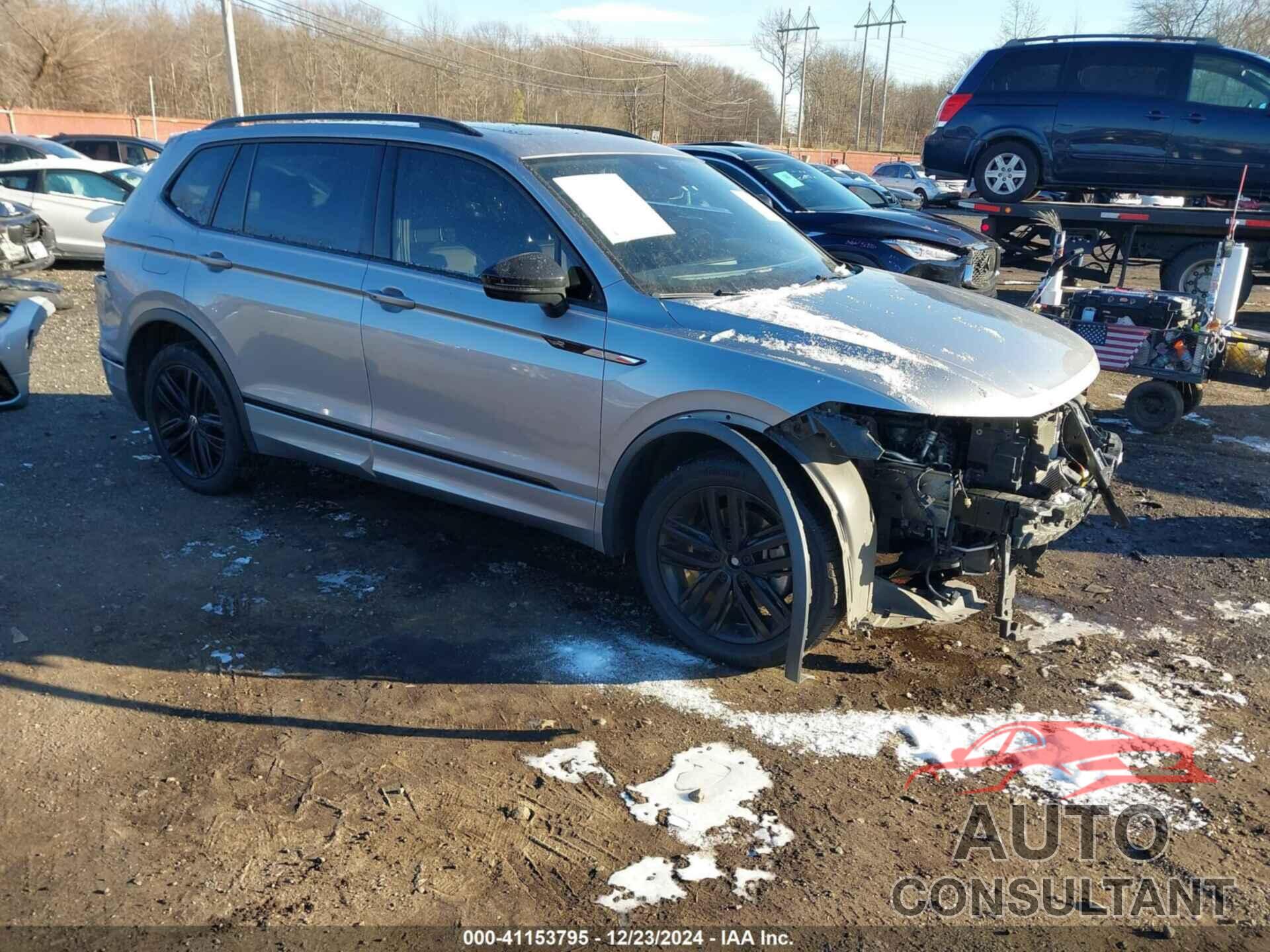 VOLKSWAGEN TIGUAN 2022 - 3VV8B7AX4NM048852