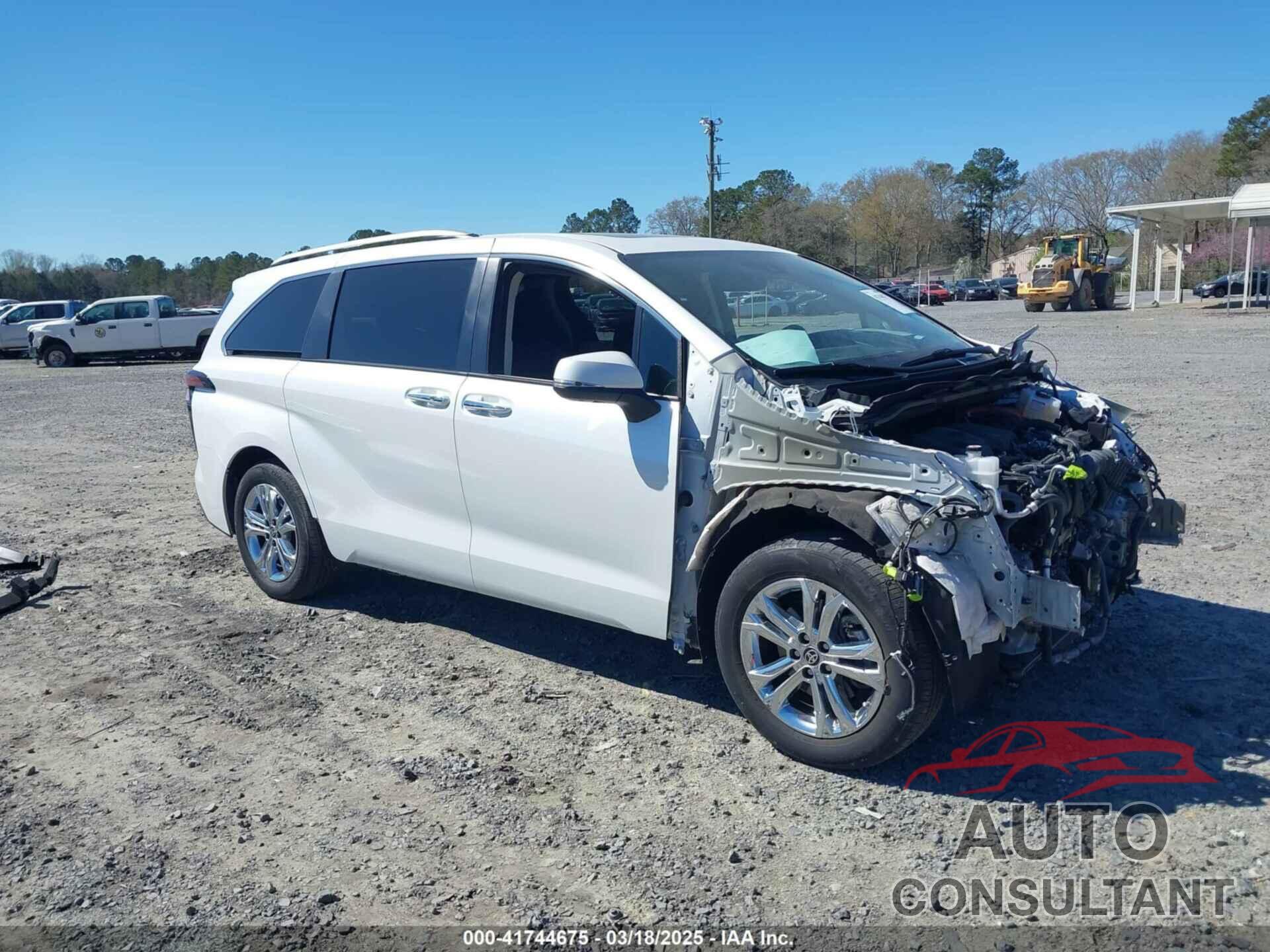 TOYOTA SIENNA 2022 - 5TDESKFC8NS057483
