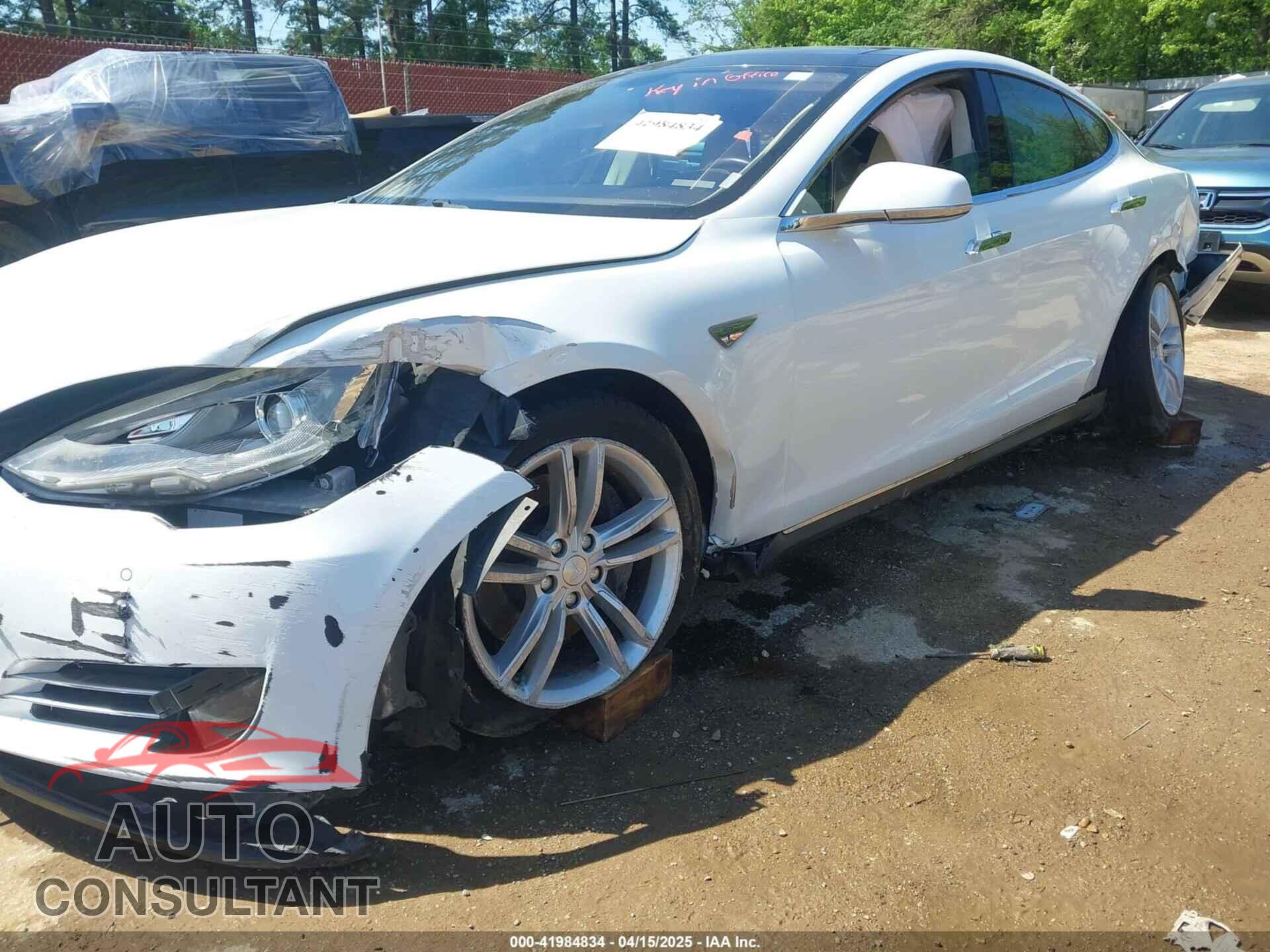 TESLA MODEL S 2013 - 5YJSA1CN6DFP21076