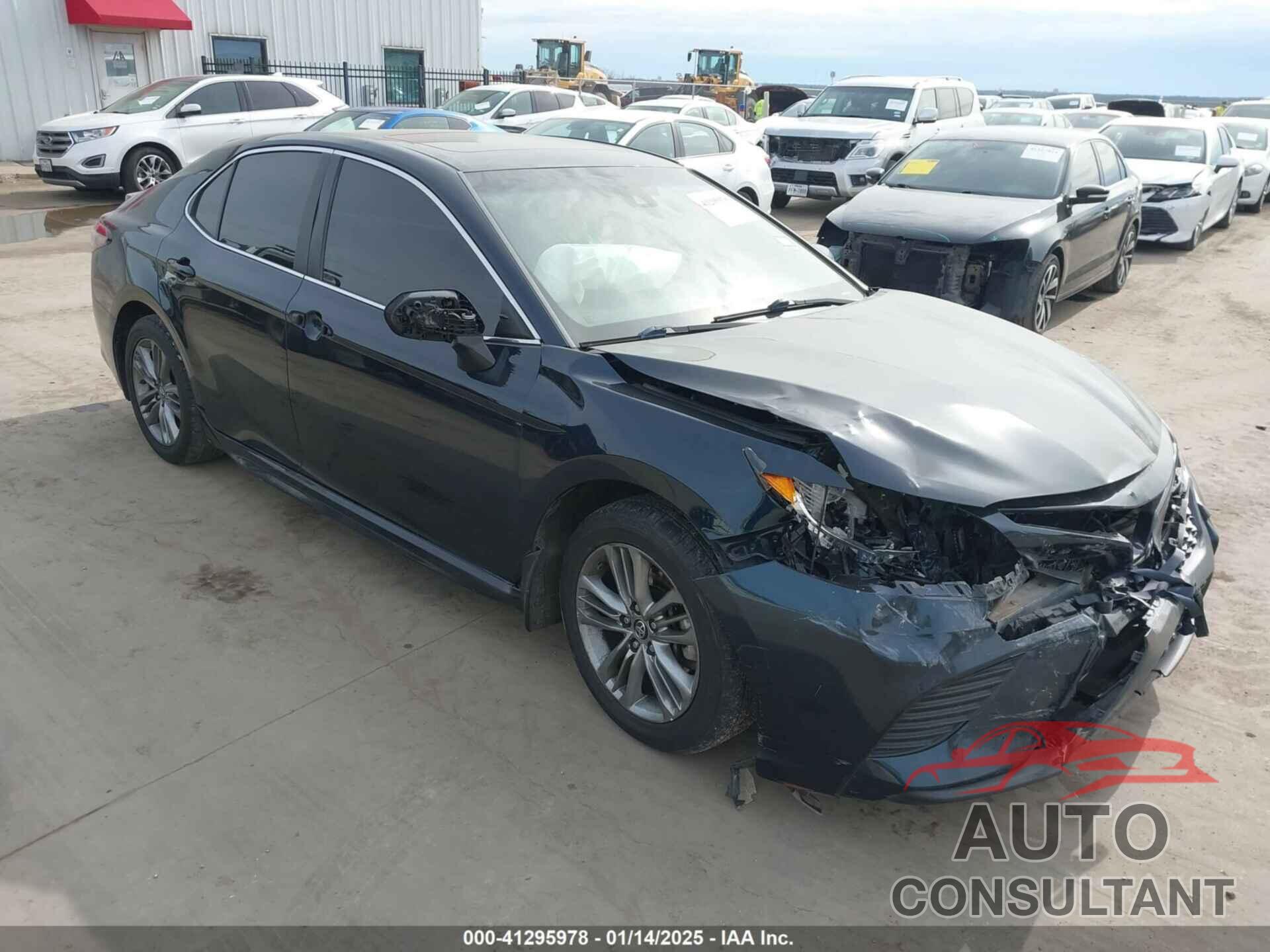 TOYOTA CAMRY 2018 - 4T1B11HK6JU654475