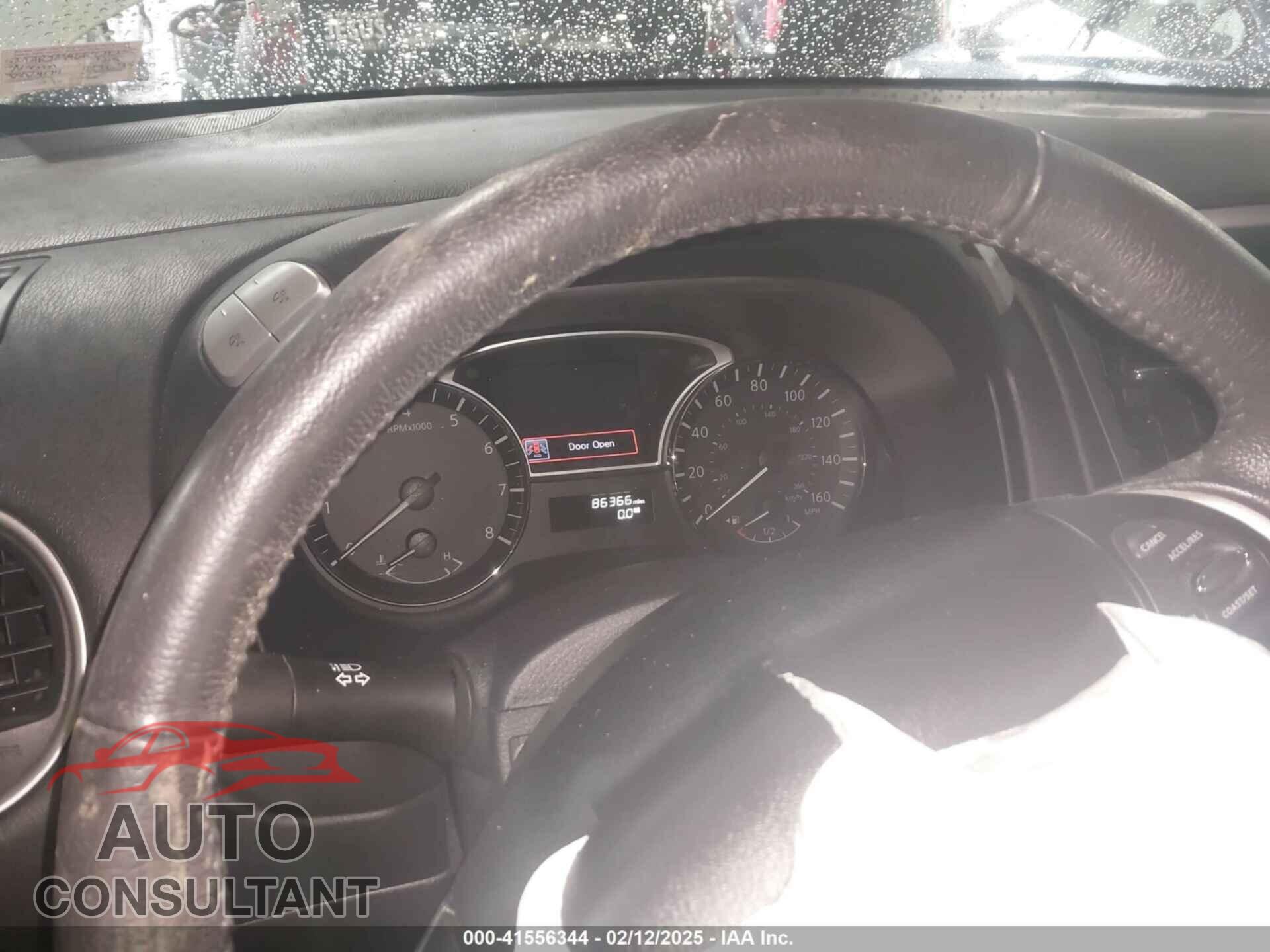 NISSAN PATHFINDER 2015 - 5N1AR2MM6FC611205
