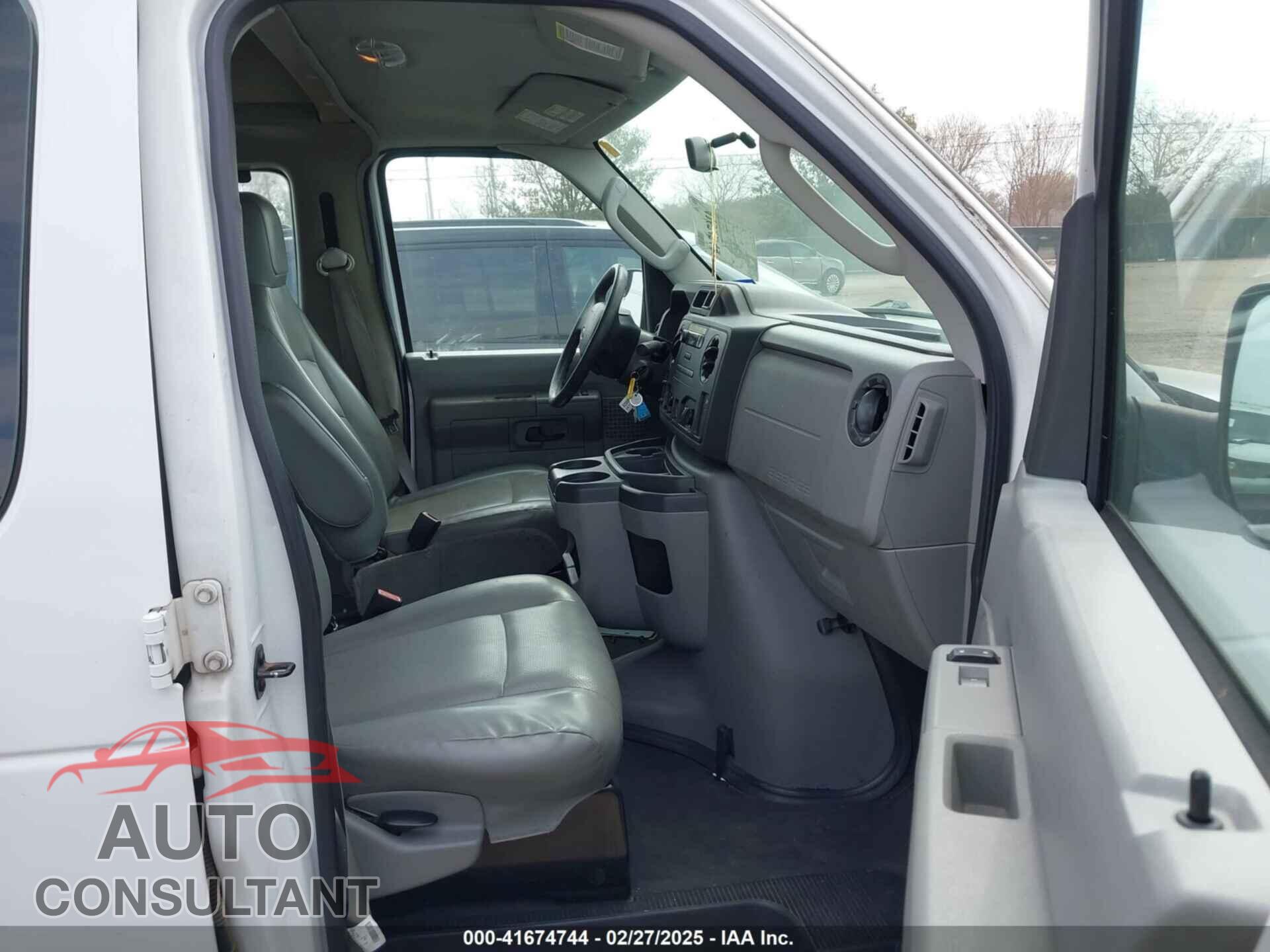 FORD E-150 2014 - 1FTNE1EW2EDB18495