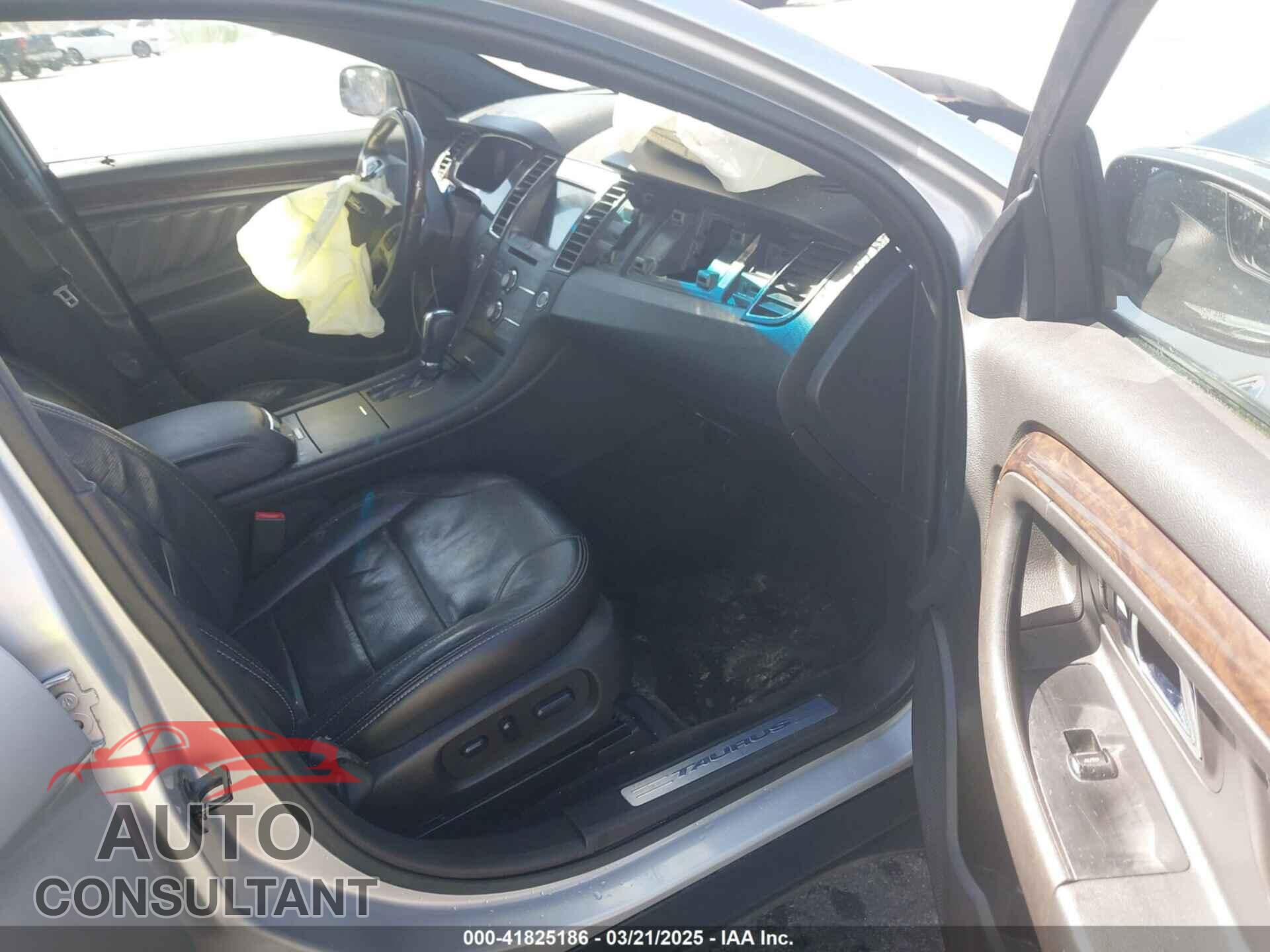 FORD TAURUS 2016 - 1FAHP2F80GG105877