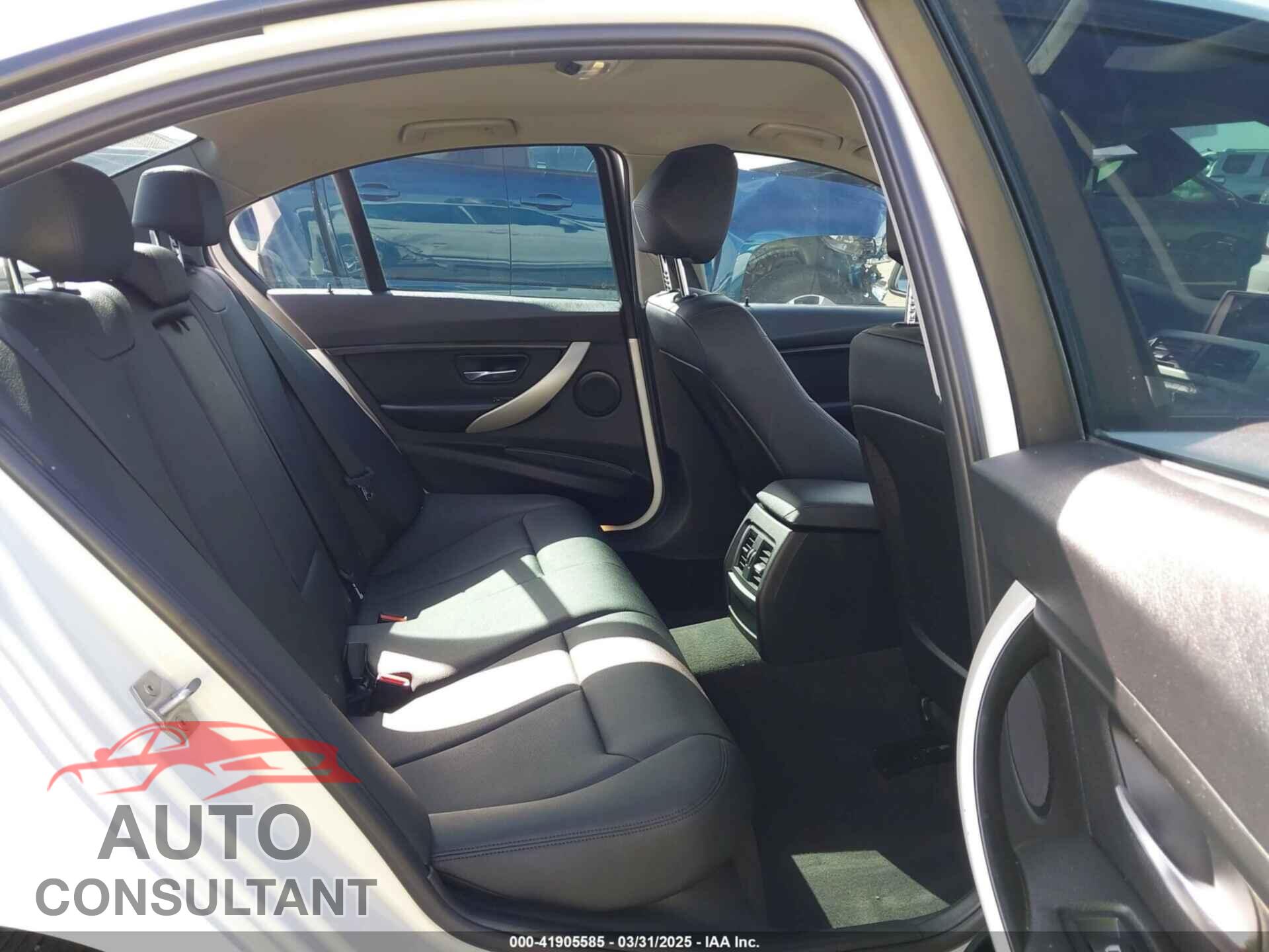 BMW 320I 2016 - WBA8E1G55GNU10623