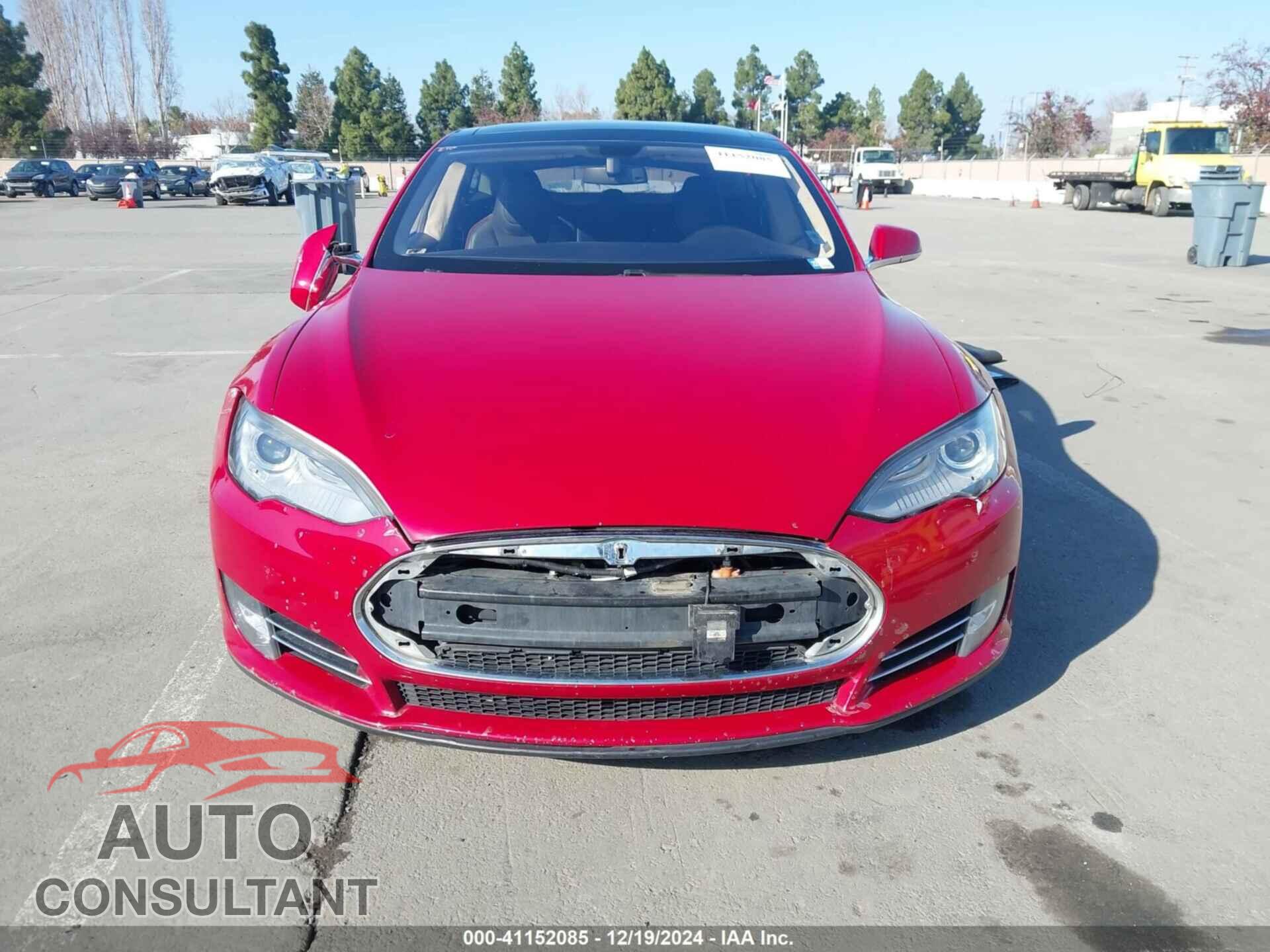 TESLA MODEL S 2013 - 5YJSA1CP4DFP13611