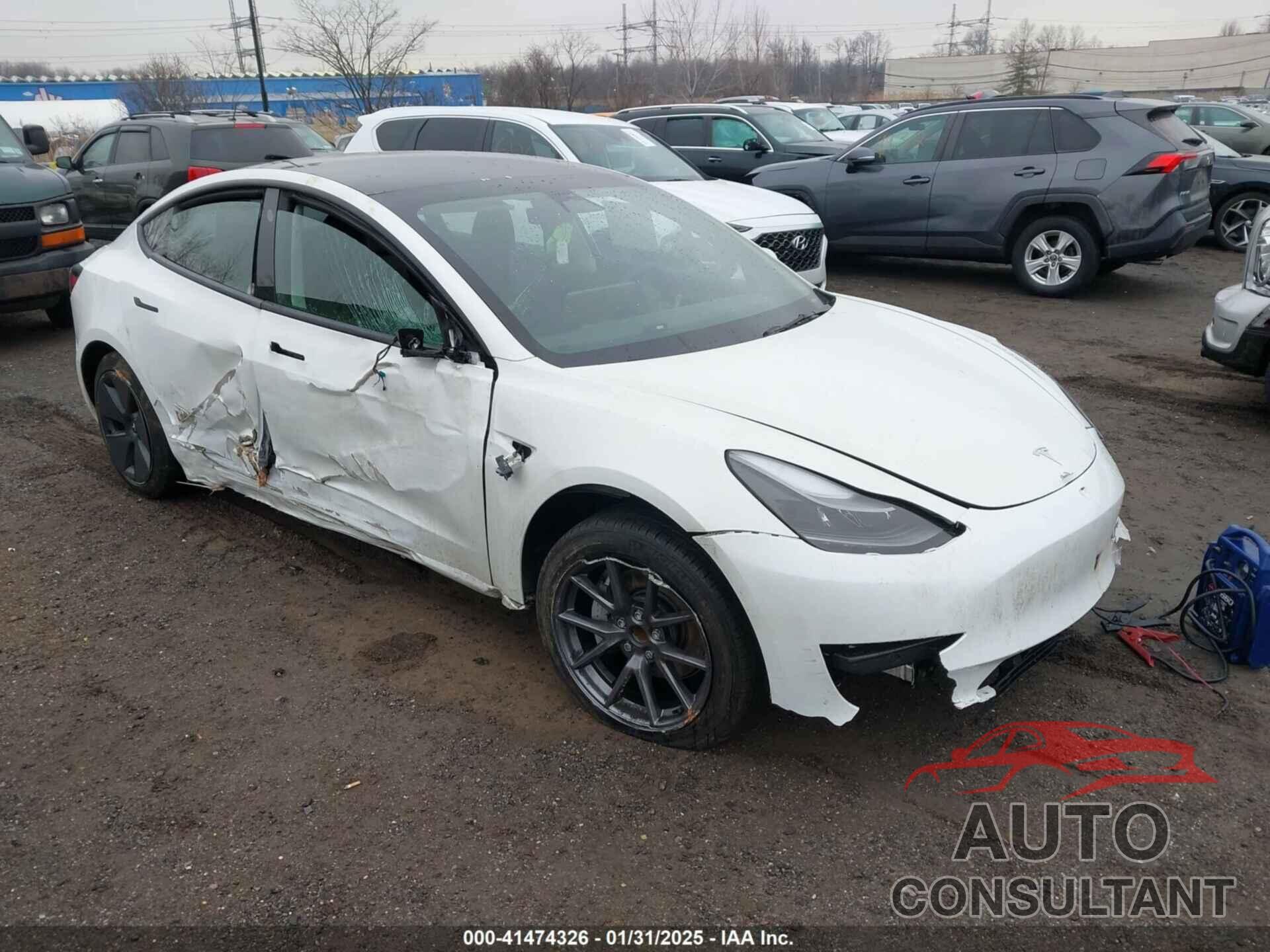 TESLA MODEL 3 2023 - 5YJ3E1EA4PF582654