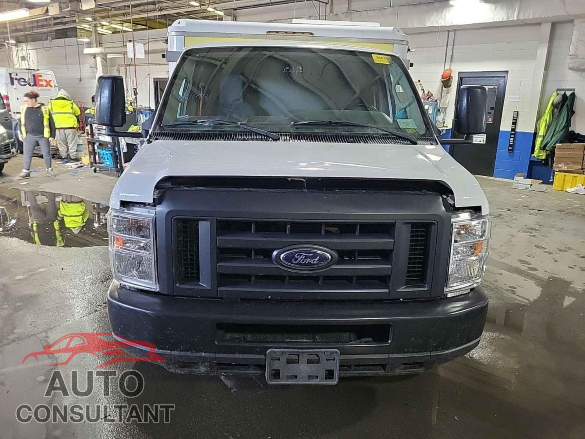 FORD ECONOLINE 2018 - 1FDXE4FS9JDC33221