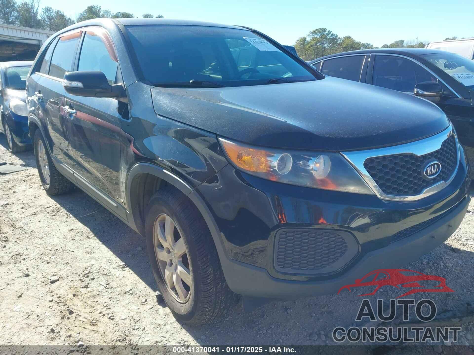 KIA SORENTO 2013 - 5XYKTCA62DG345910