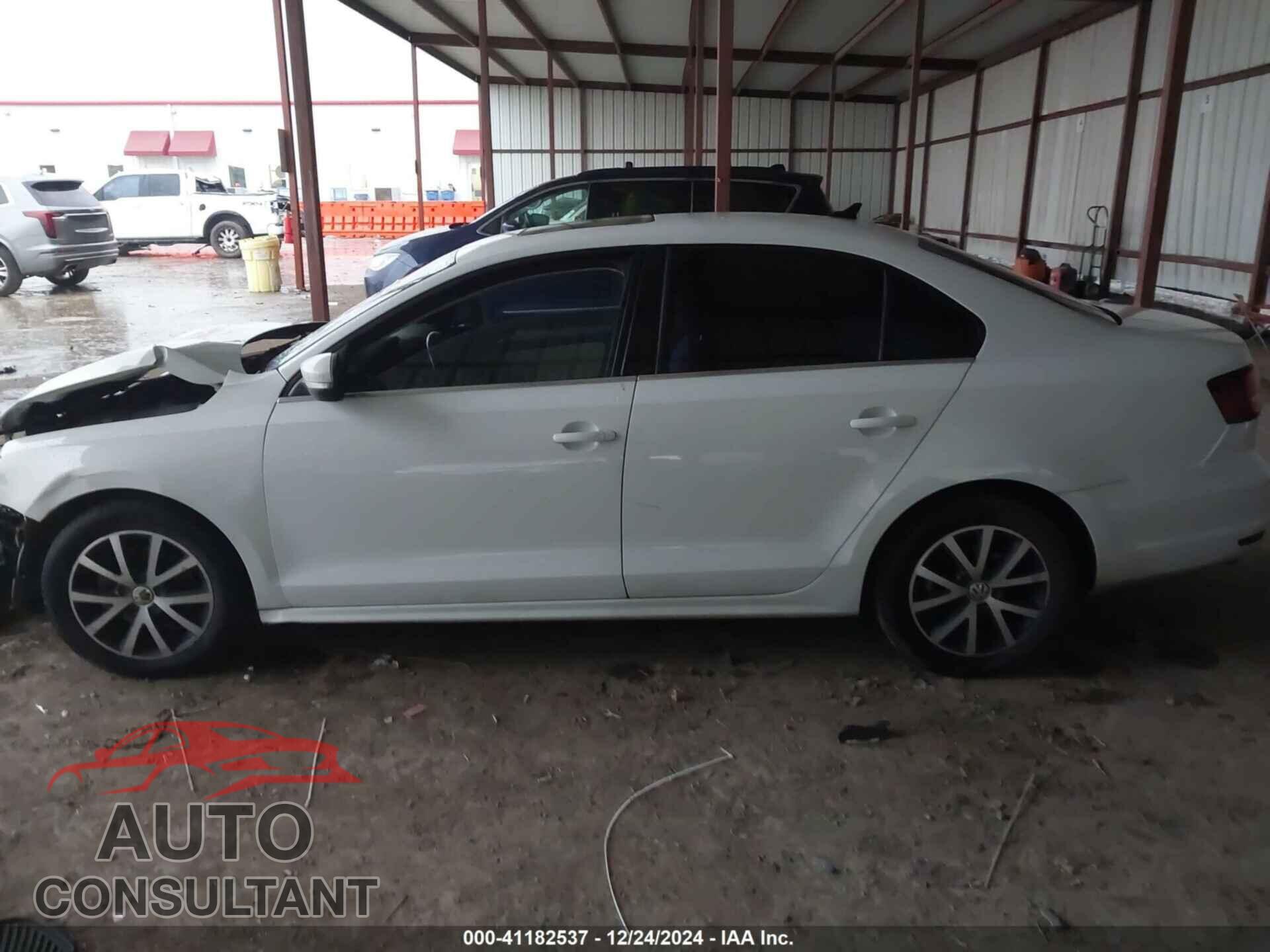 VOLKSWAGEN JETTA 2017 - 3VWDB7AJ7HM290643