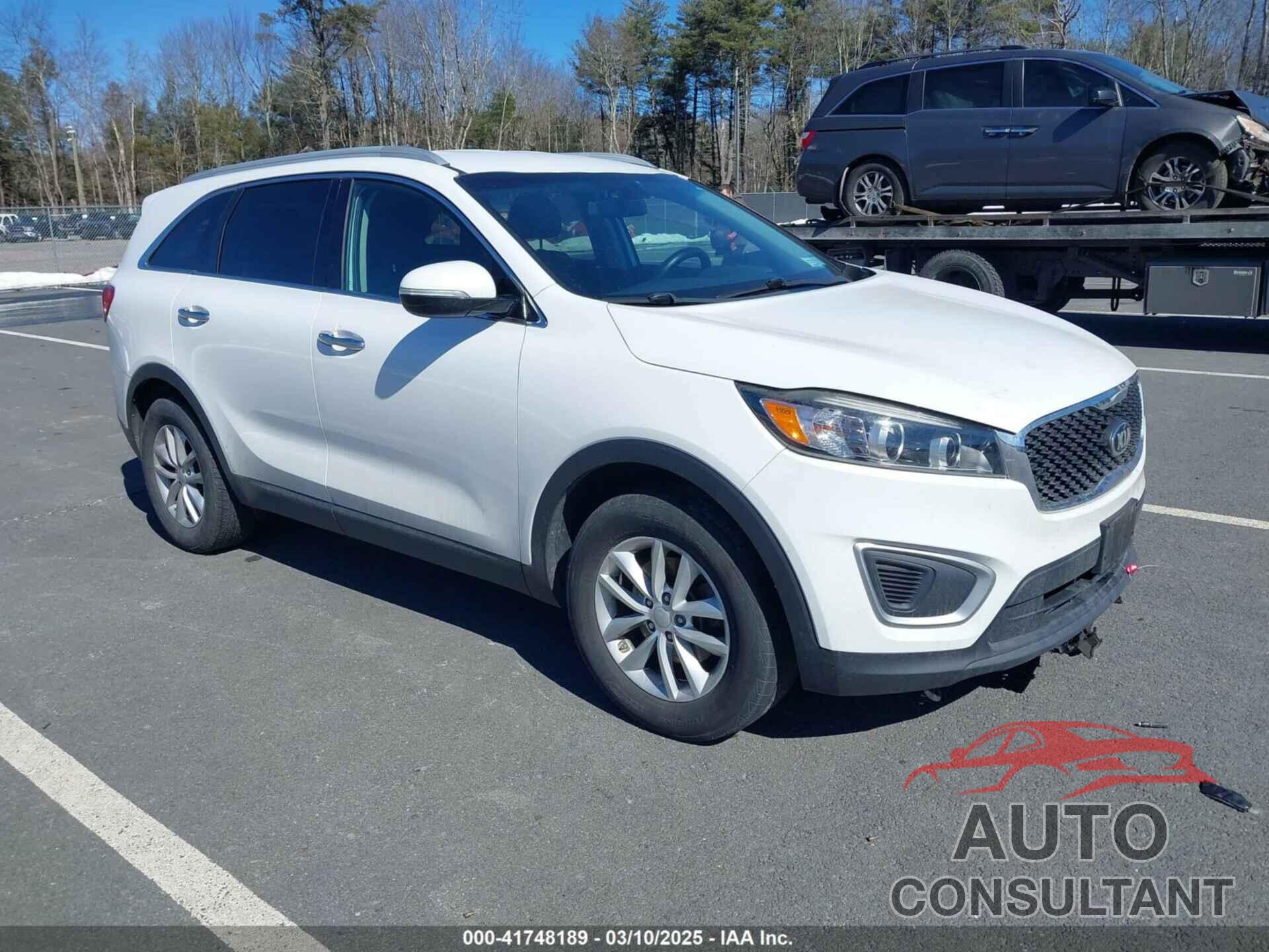 KIA SORENTO 2018 - 5XYPG4A37JG351171