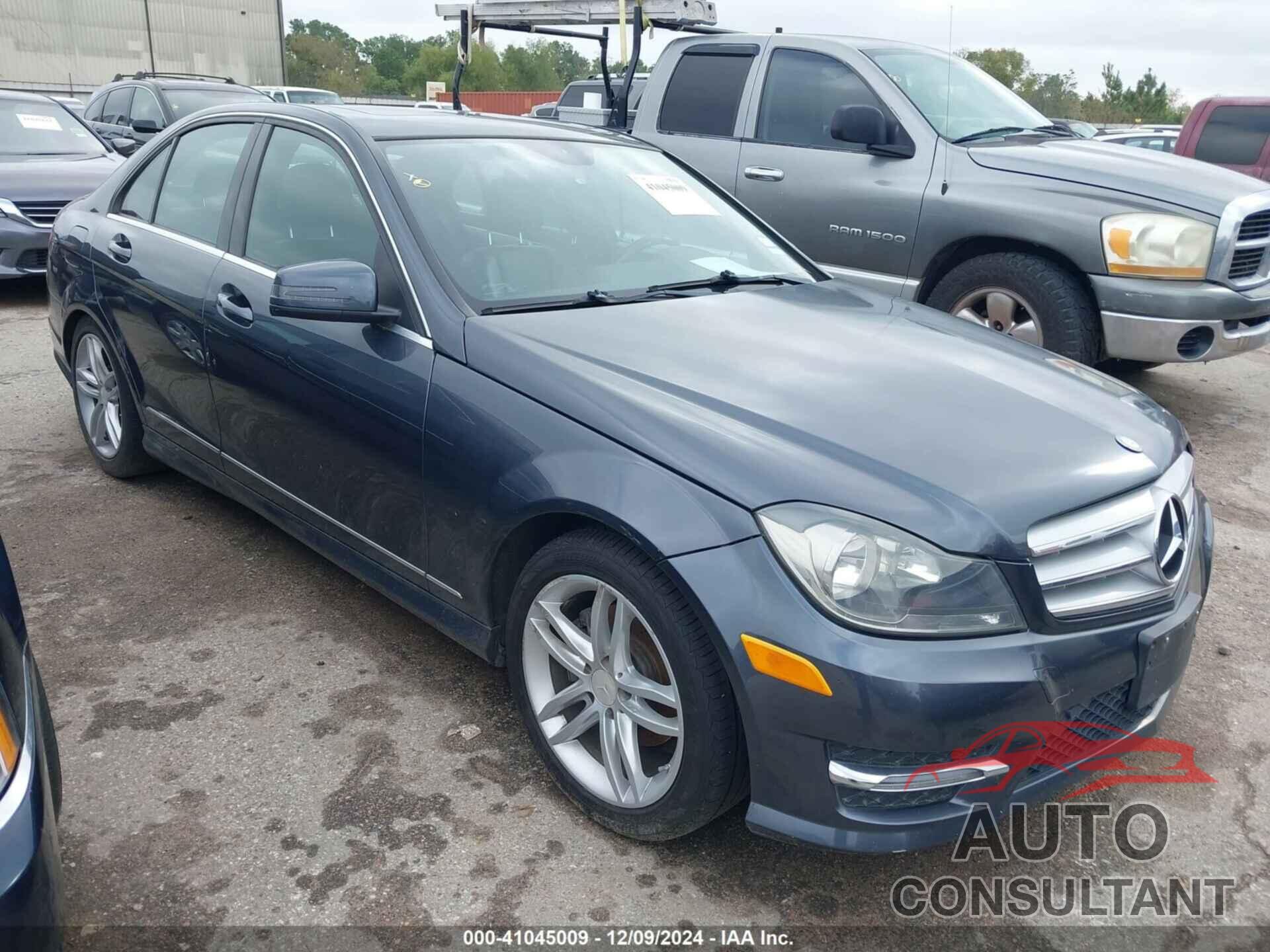 MERCEDES-BENZ C 250 2013 - WDDGF4HB3DG095957