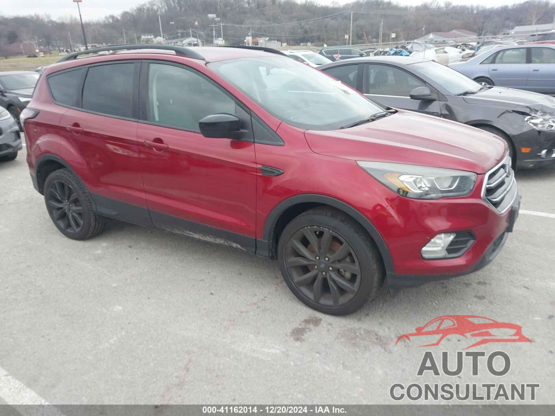 FORD ESCAPE 2017 - 1FMCU9GD2HUC50760