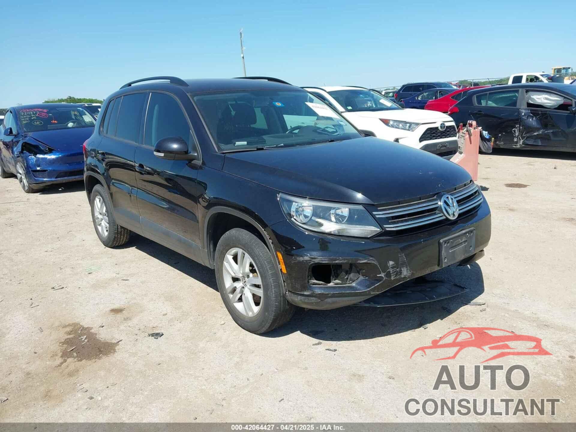 VOLKSWAGEN TIGUAN 2015 - WVGAV7AX1FW558855