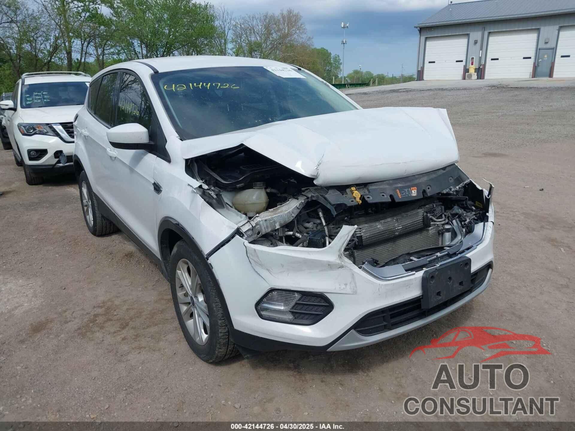 FORD ESCAPE 2017 - 1FMCU9GD7HUC11968