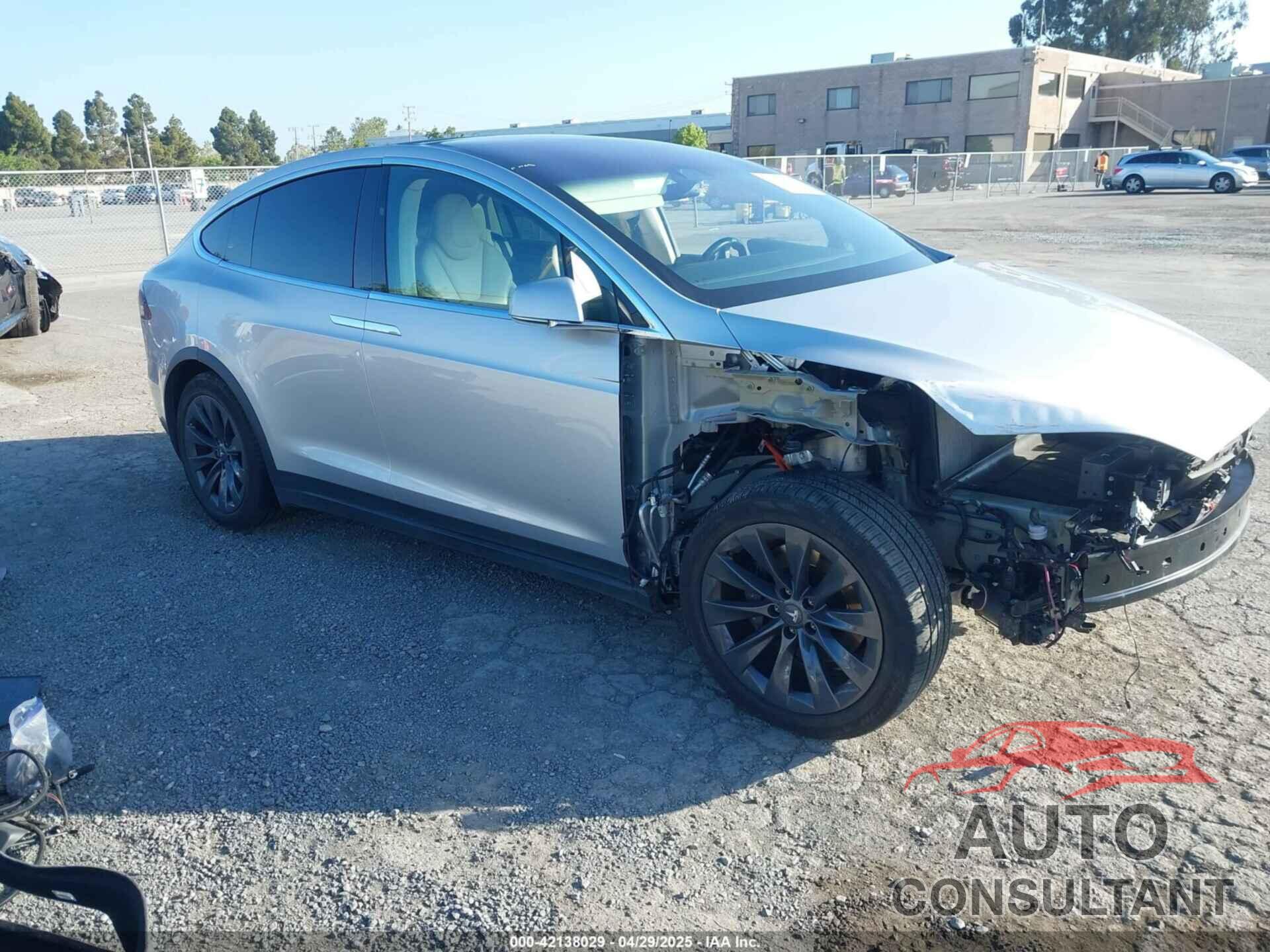TESLA MODEL X 2017 - 5YJXCAE25HF077689
