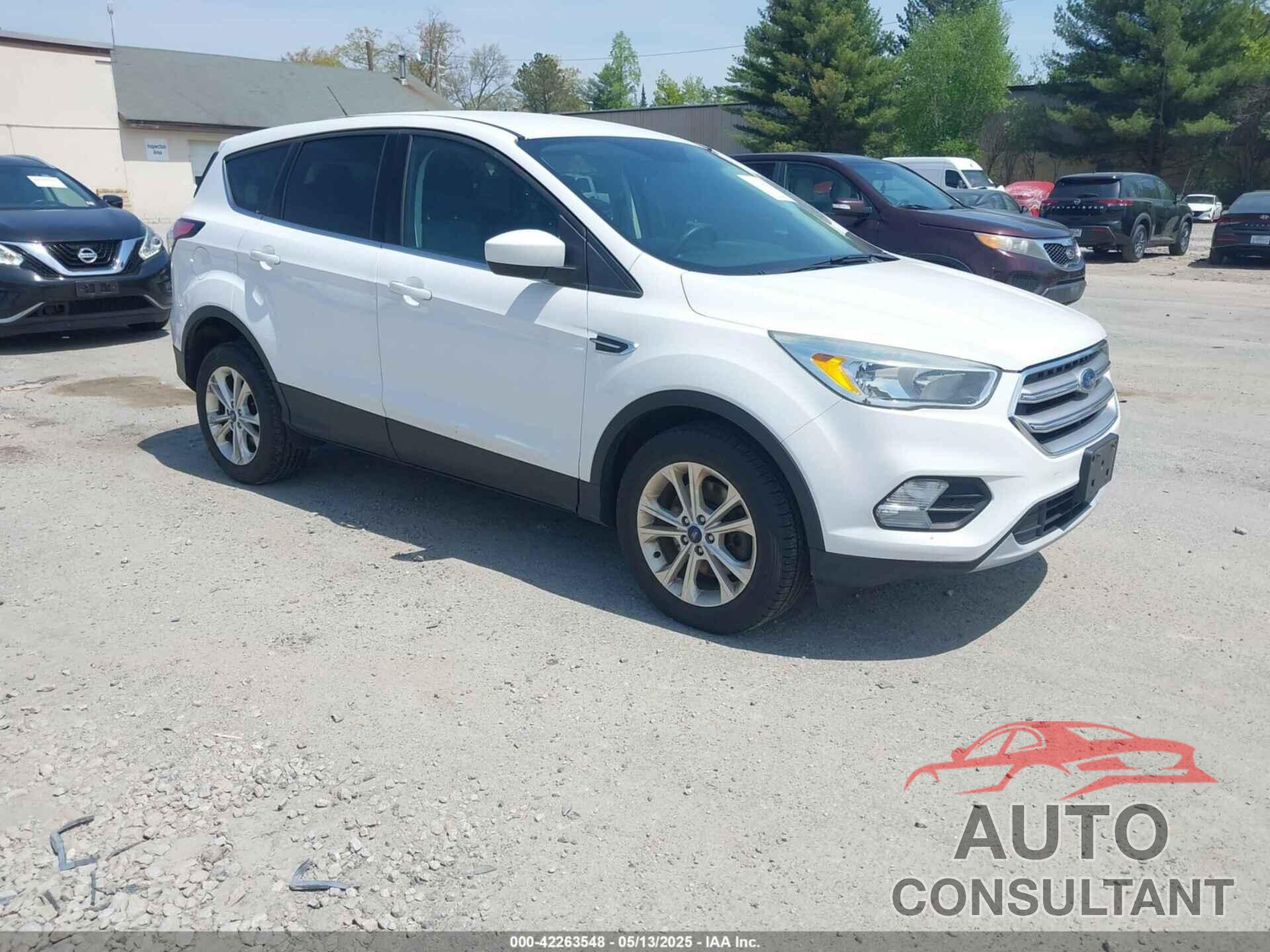 FORD ESCAPE 2017 - 1FMCU9GD5HUC57587