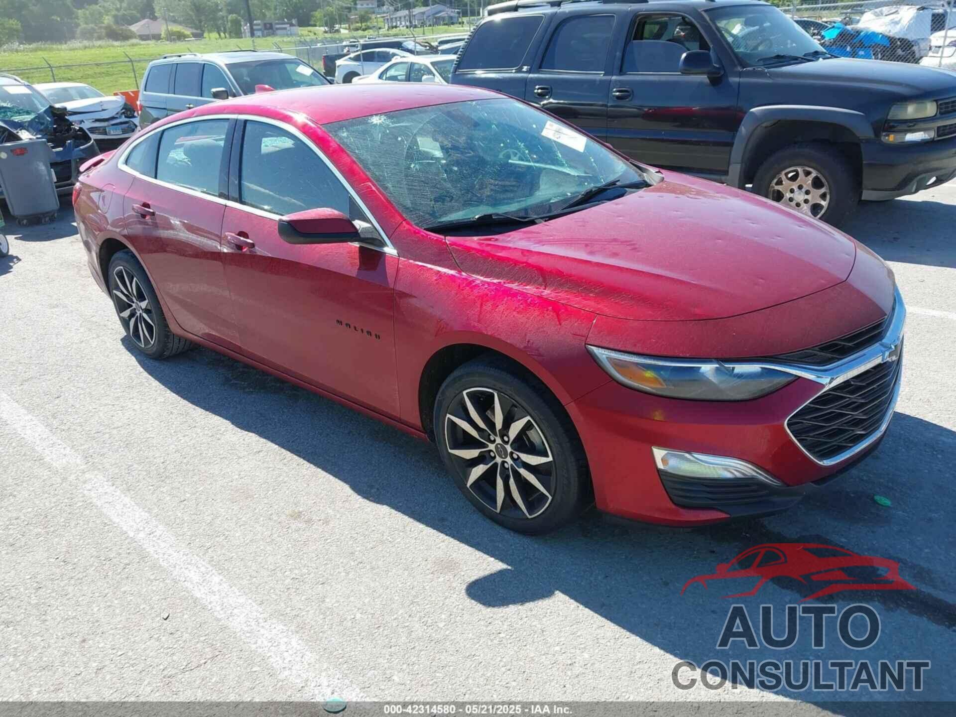 CHEVROLET MALIBU 2021 - 1G1ZG5ST2MF010189