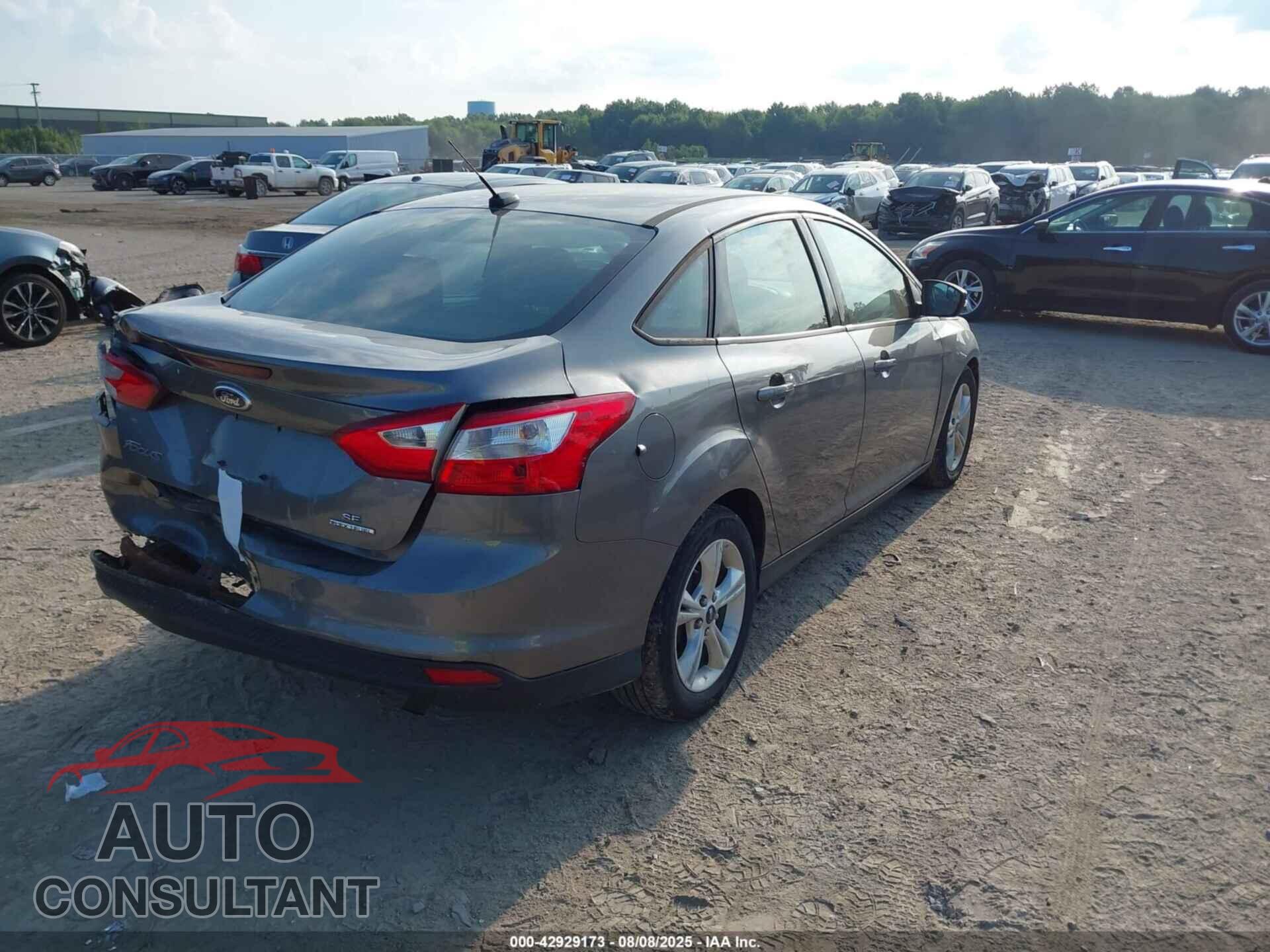 FORD FOCUS 2014 - 1FADP3F2XEL438477