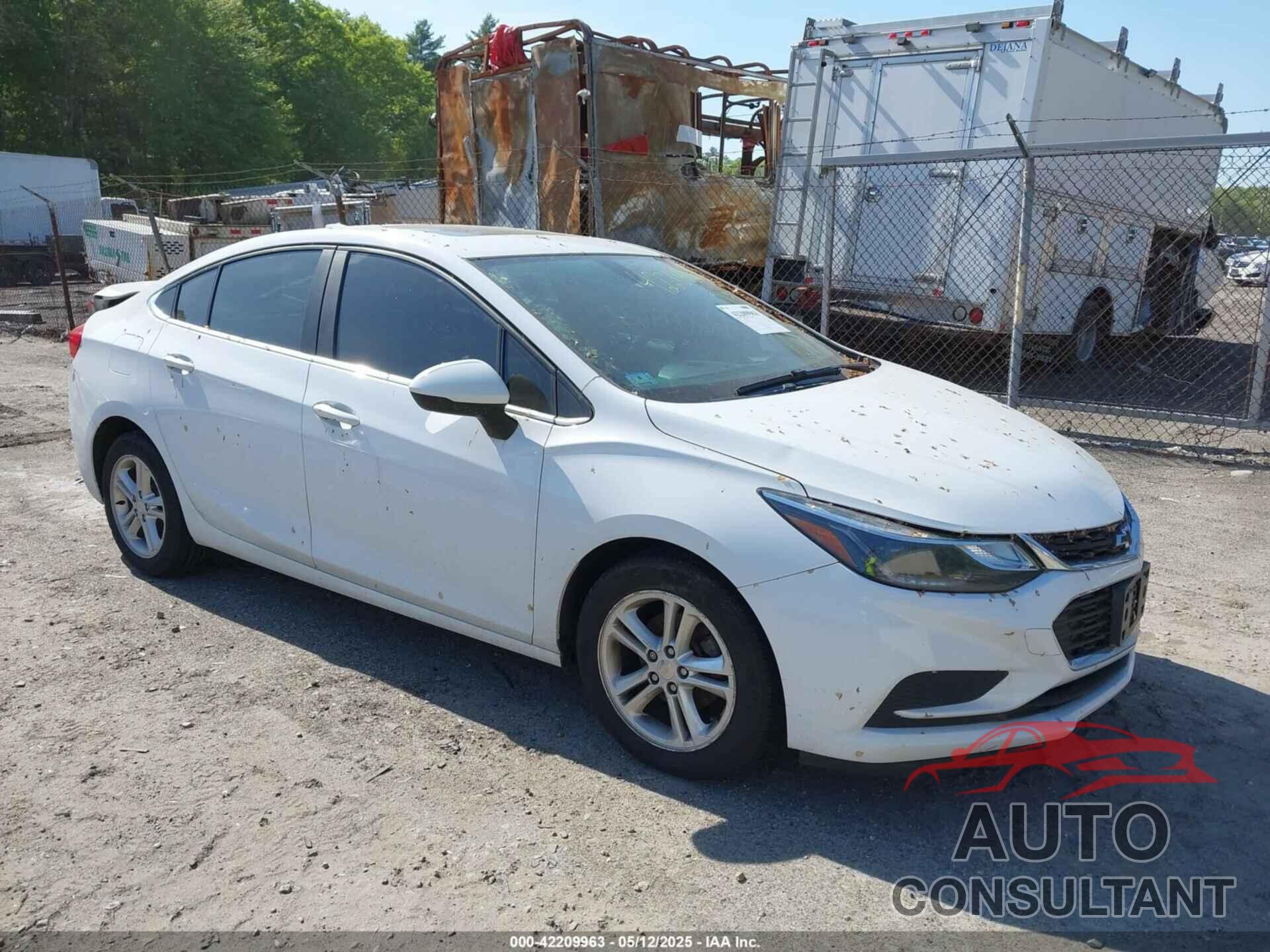 CHEVROLET CRUZE 2017 - 1G1BE5SM6H7140671