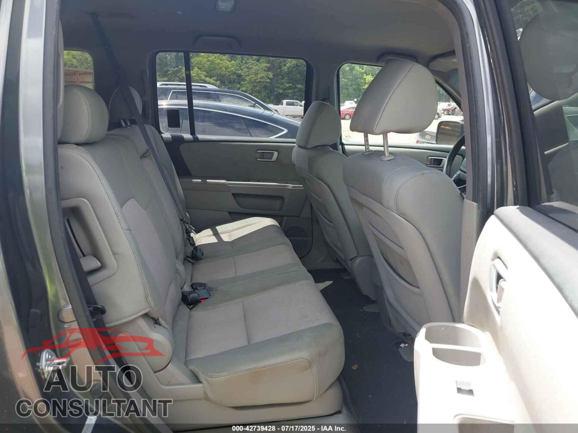 HONDA PILOT 2011 - 5FNYF3H41BB033782