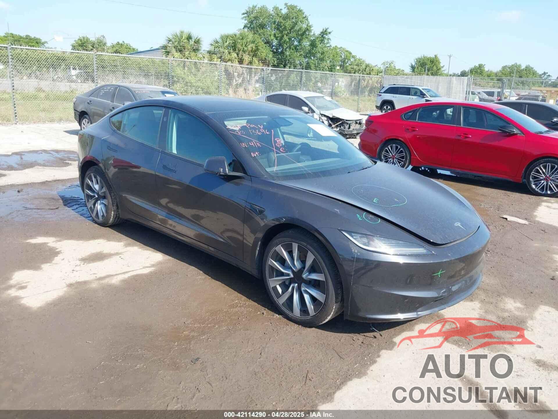 TESLA MODEL 3 2024 - 5YJ3E1EB8RF819237