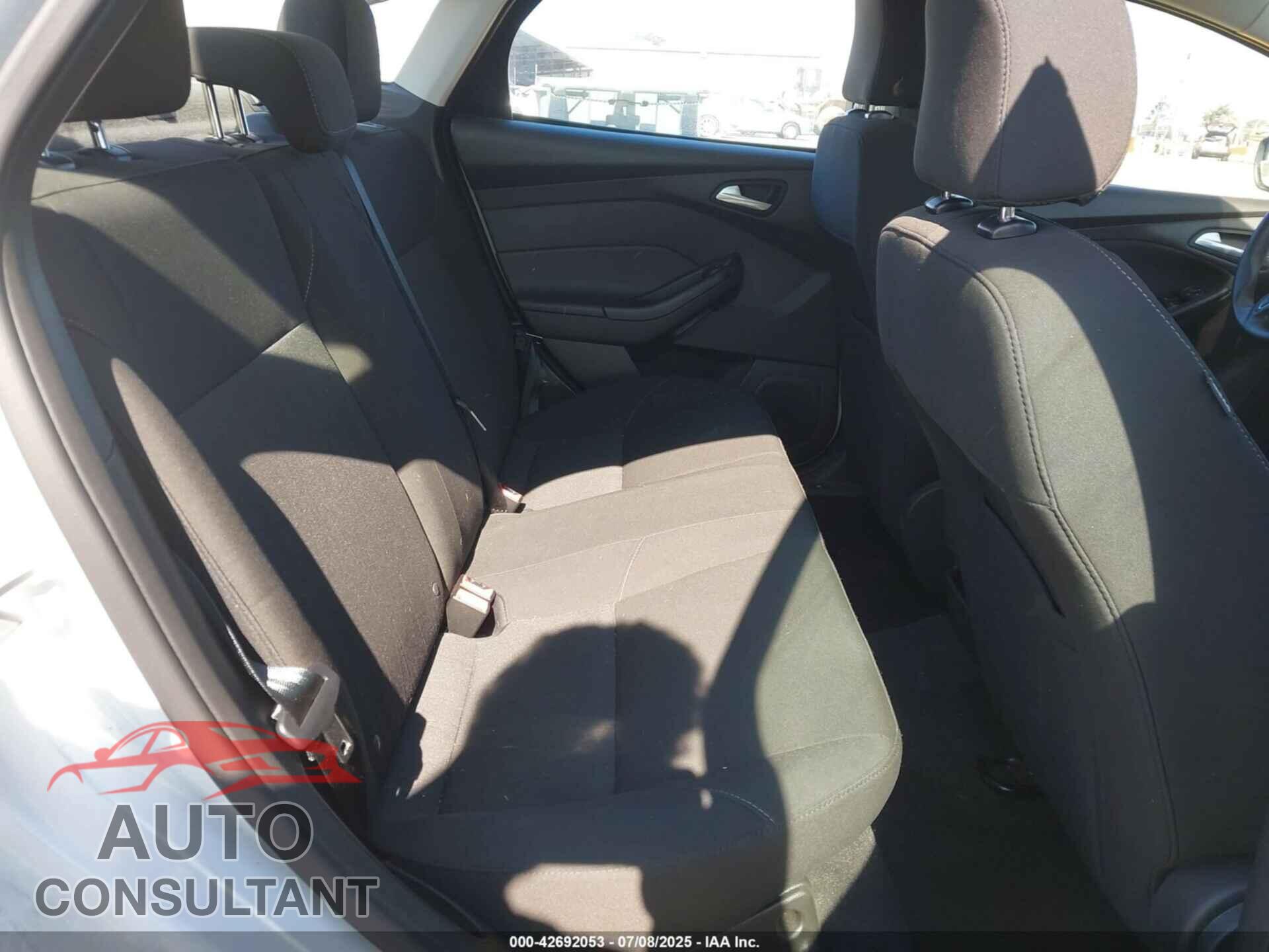 FORD FOCUS 2016 - 1FADP3FEXGL276105