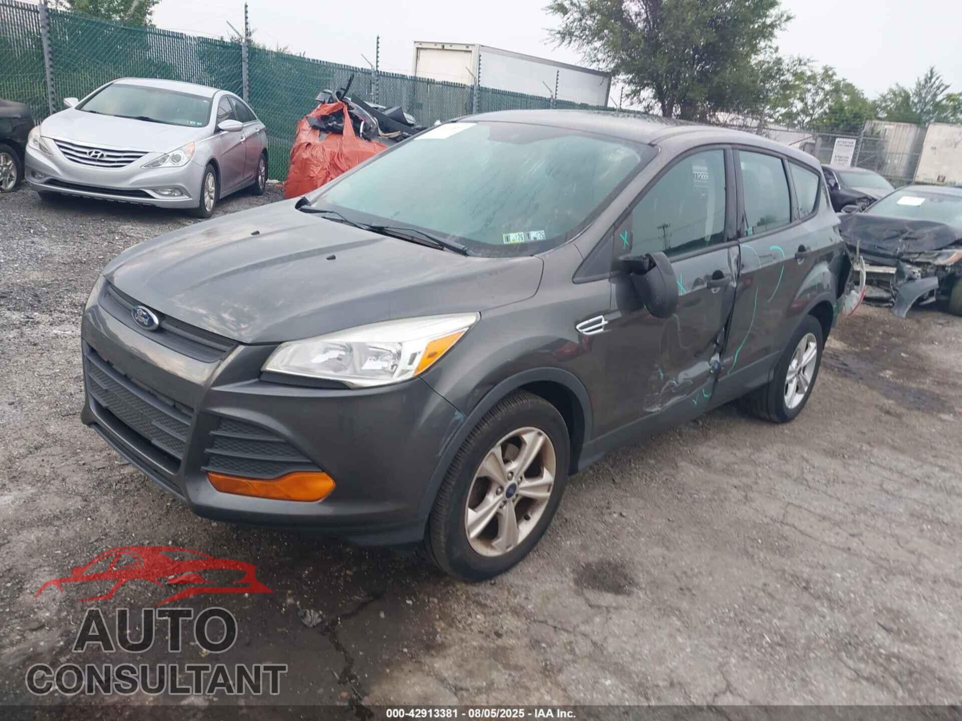 FORD ESCAPE 2015 - 1FMCU0F72FUC85061