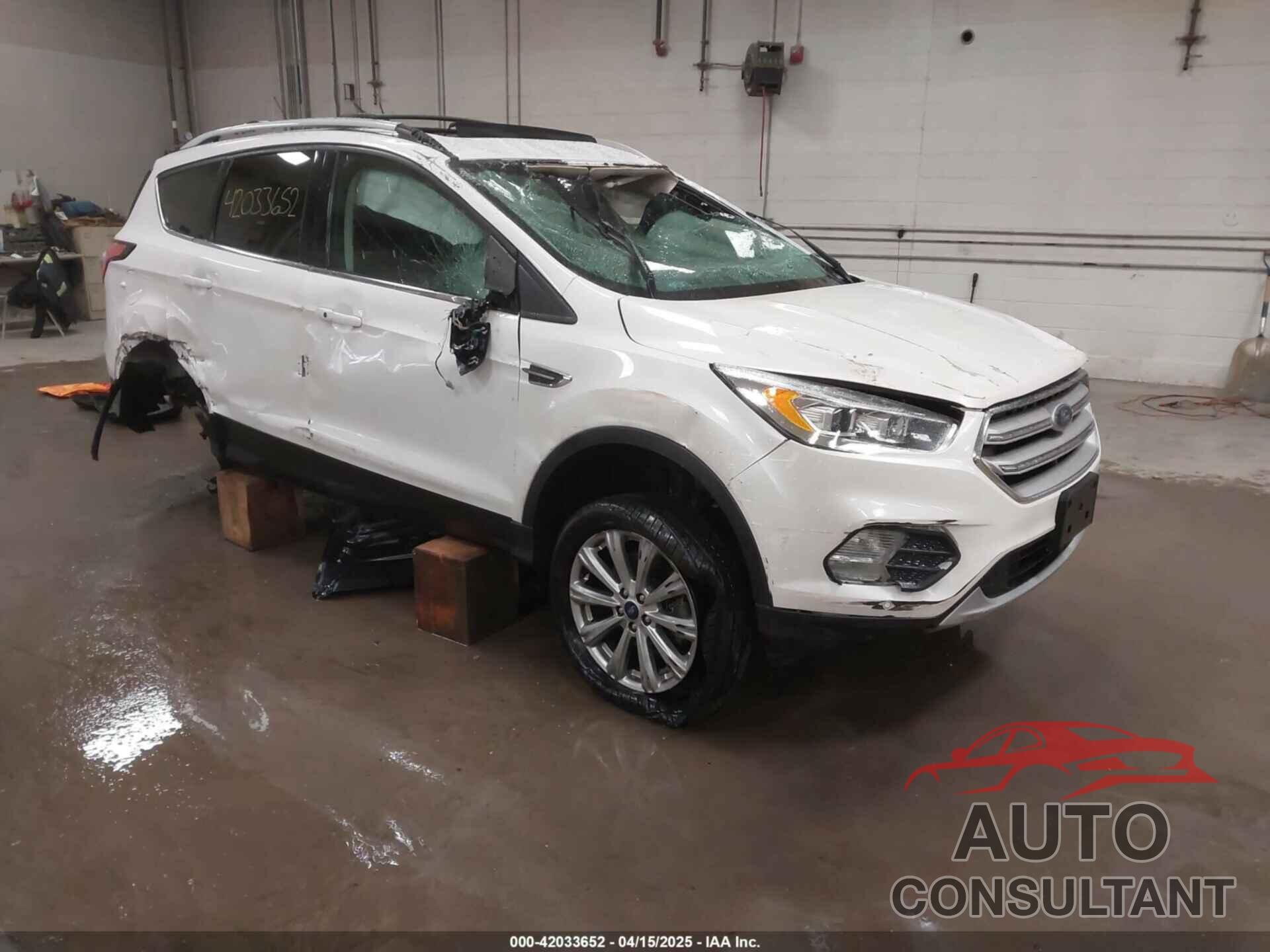 FORD ESCAPE 2018 - 1FMCU9J98JUC98435
