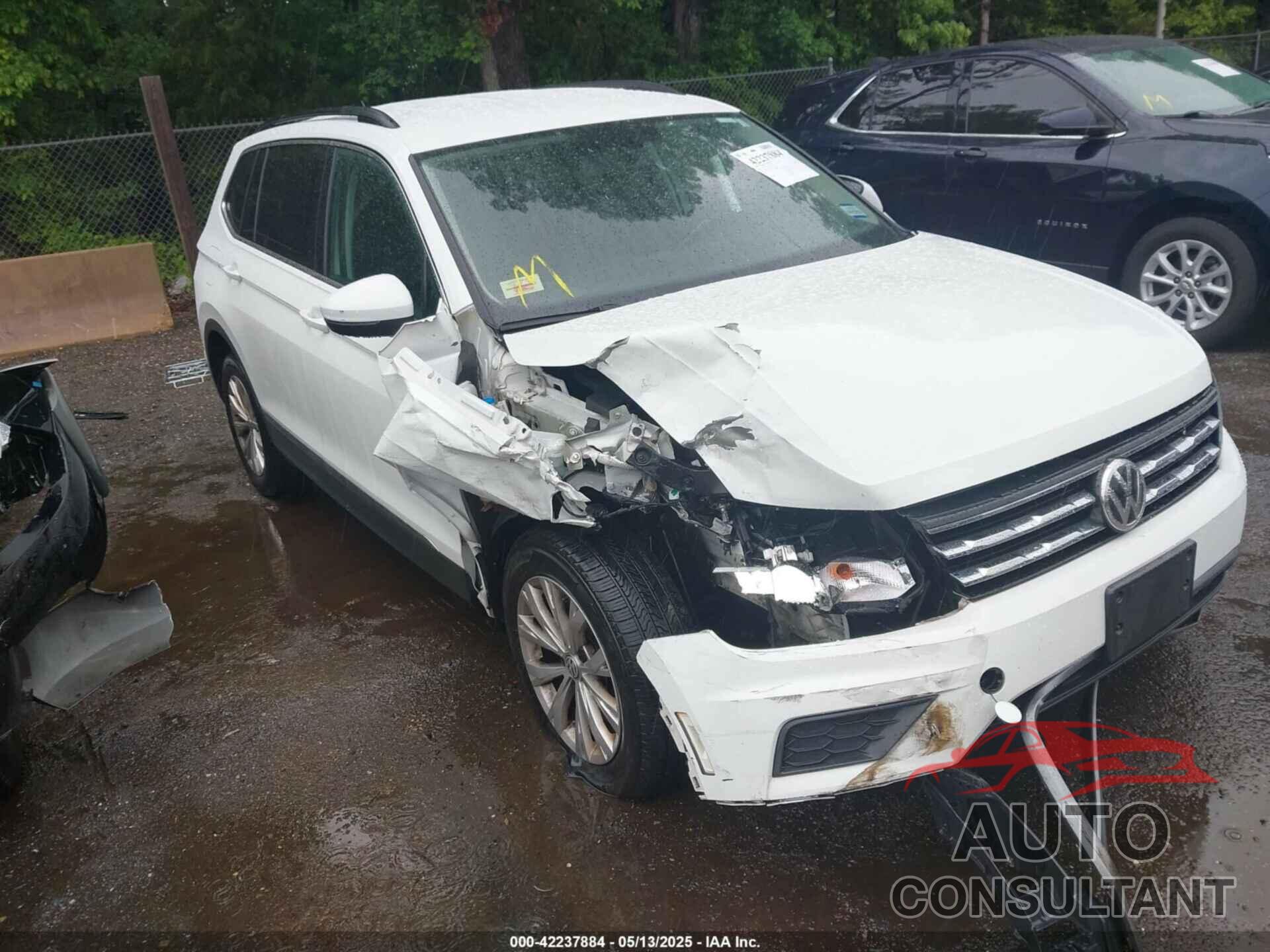 VOLKSWAGEN TIGUAN 2018 - 3VV2B7AX0JM096512