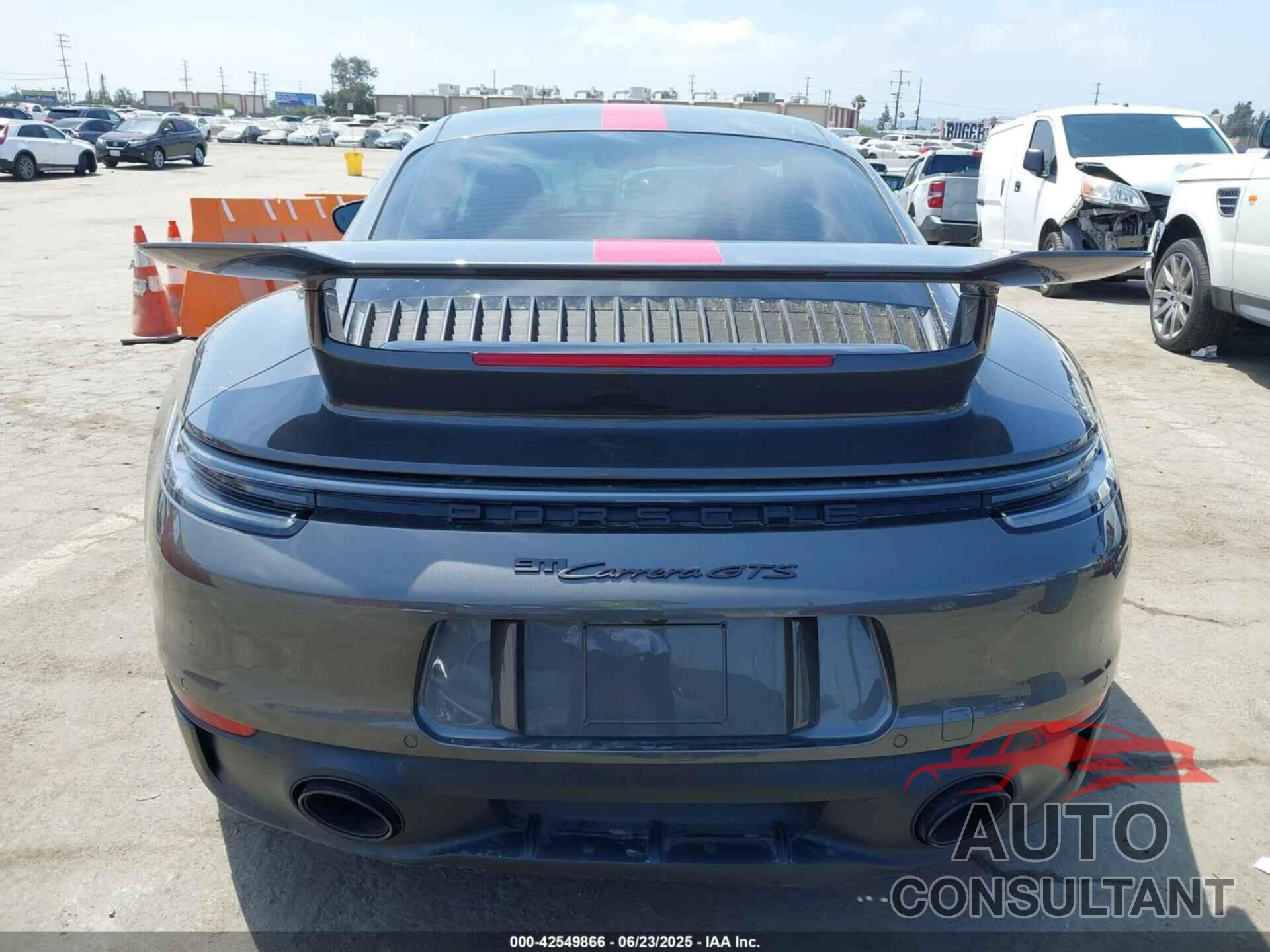 PORSCHE 911 2024 - WP0AB2A99RS221007