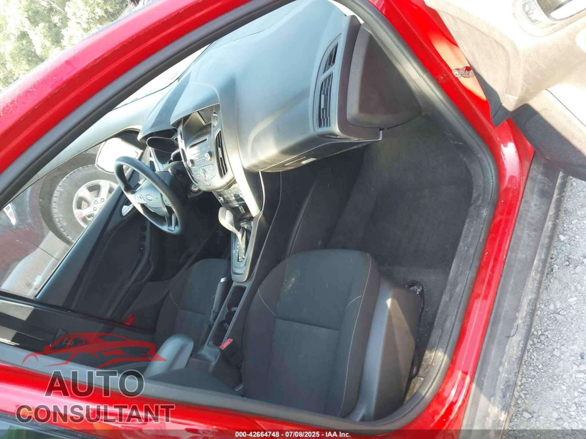 FORD FOCUS 2017 - 1FADP3F25HL227661
