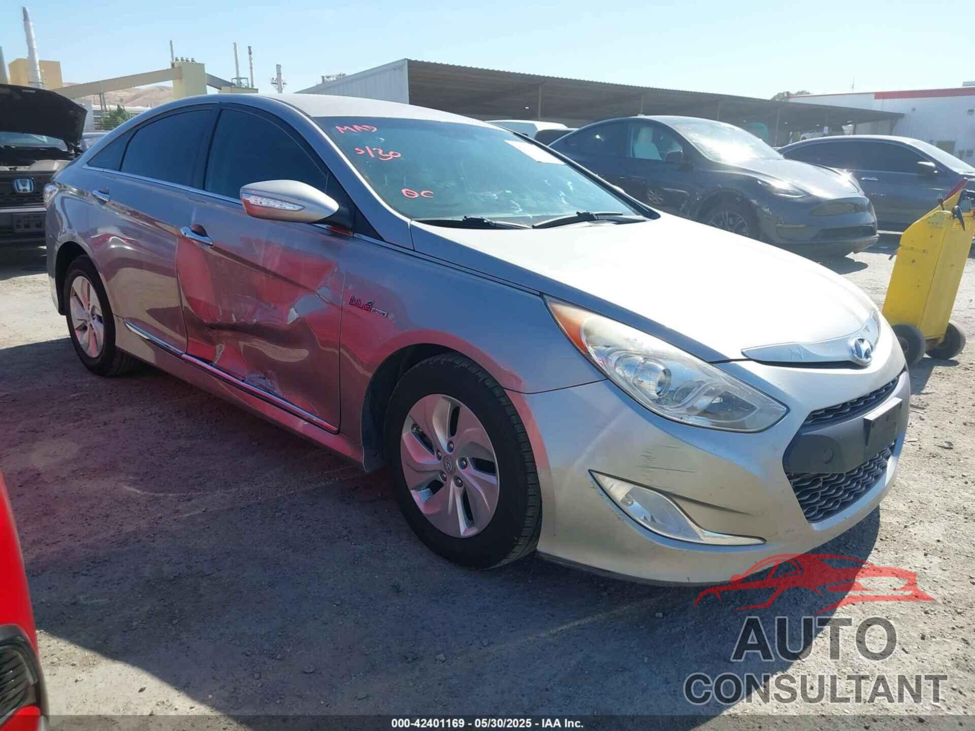 HYUNDAI SONATA HYBRID 2013 - KMHEC4A47DA073660