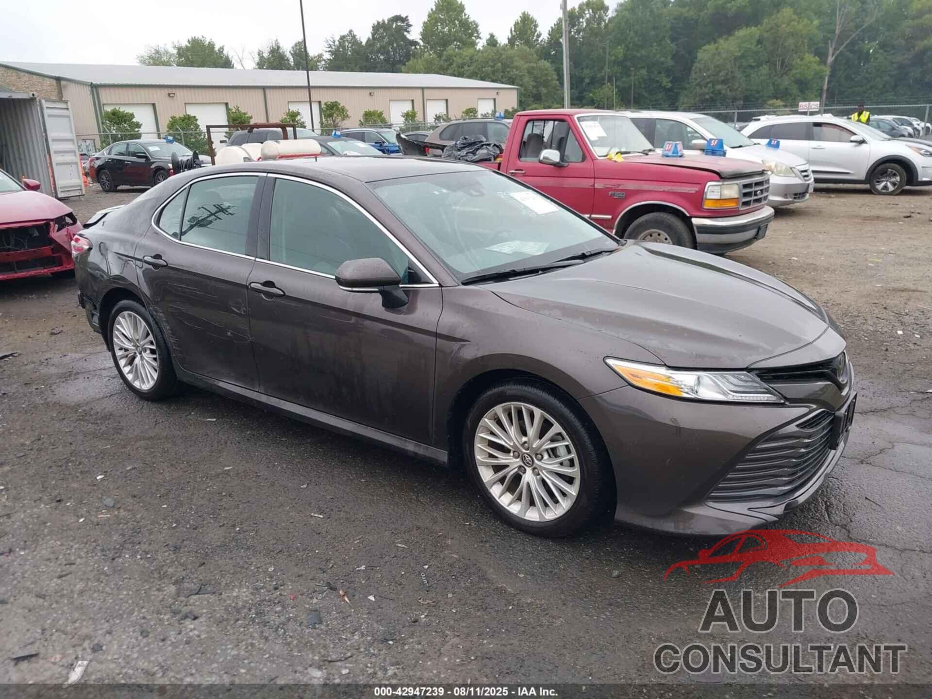 TOYOTA CAMRY 2019 - 4T1B11HK4KU692529