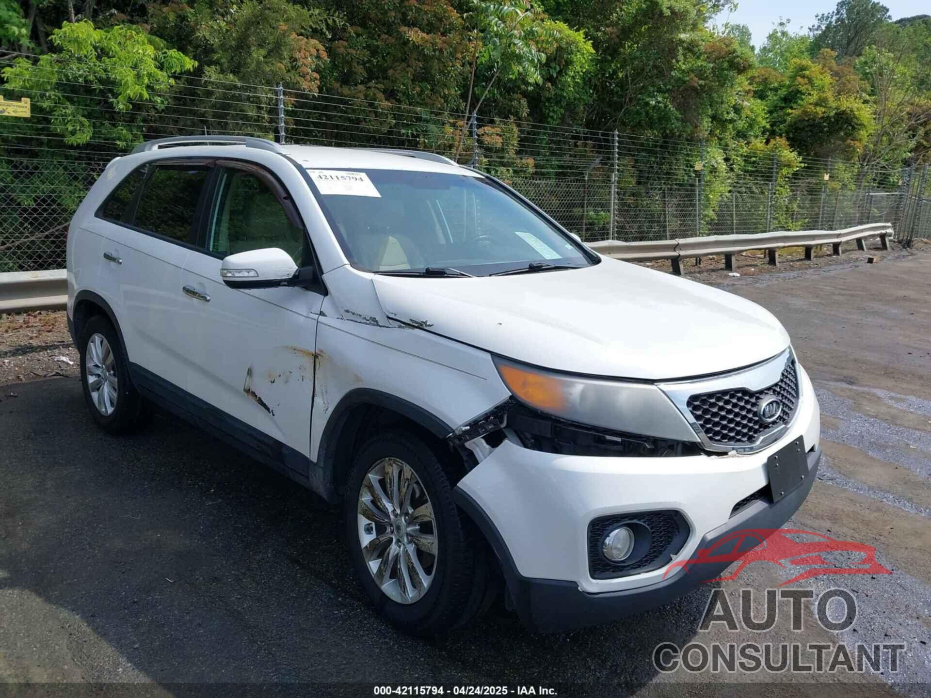 KIA SORENTO 2011 - 5XYKU3A18BG054634