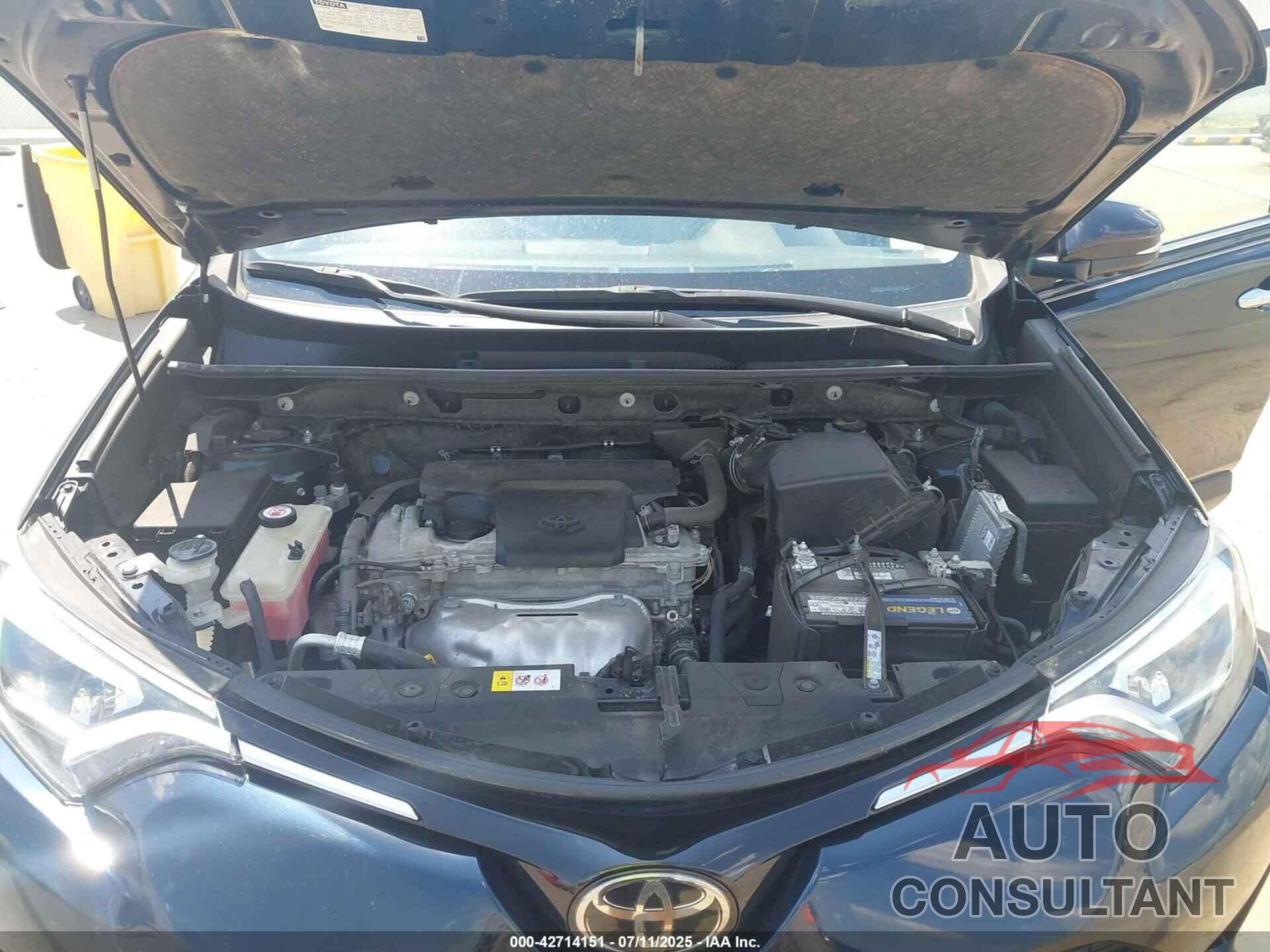 TOYOTA RAV4 2017 - JTMYFREV7HJ109166