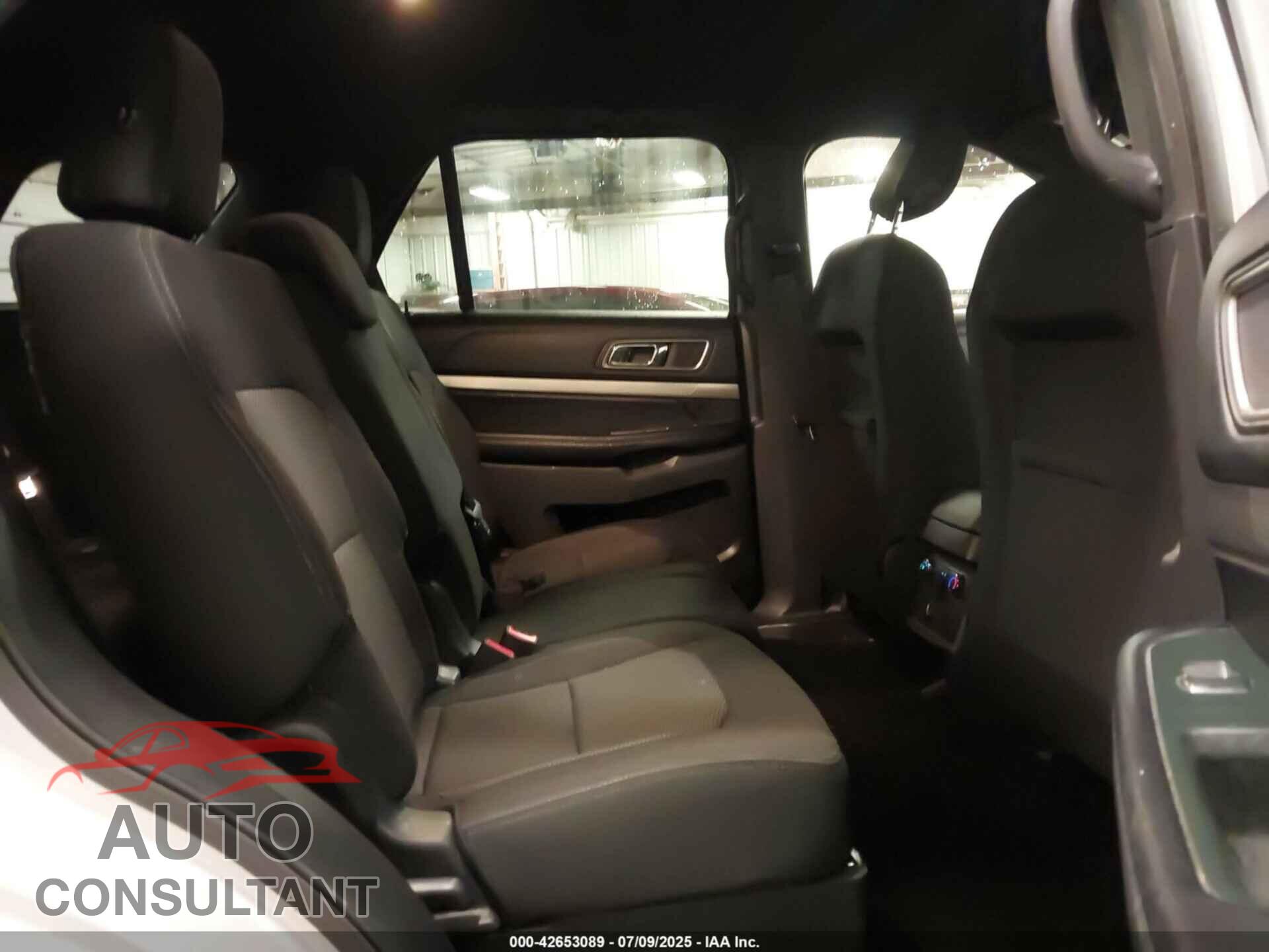 FORD EXPLORER 2018 - 1FM5K7D8XJGB89981